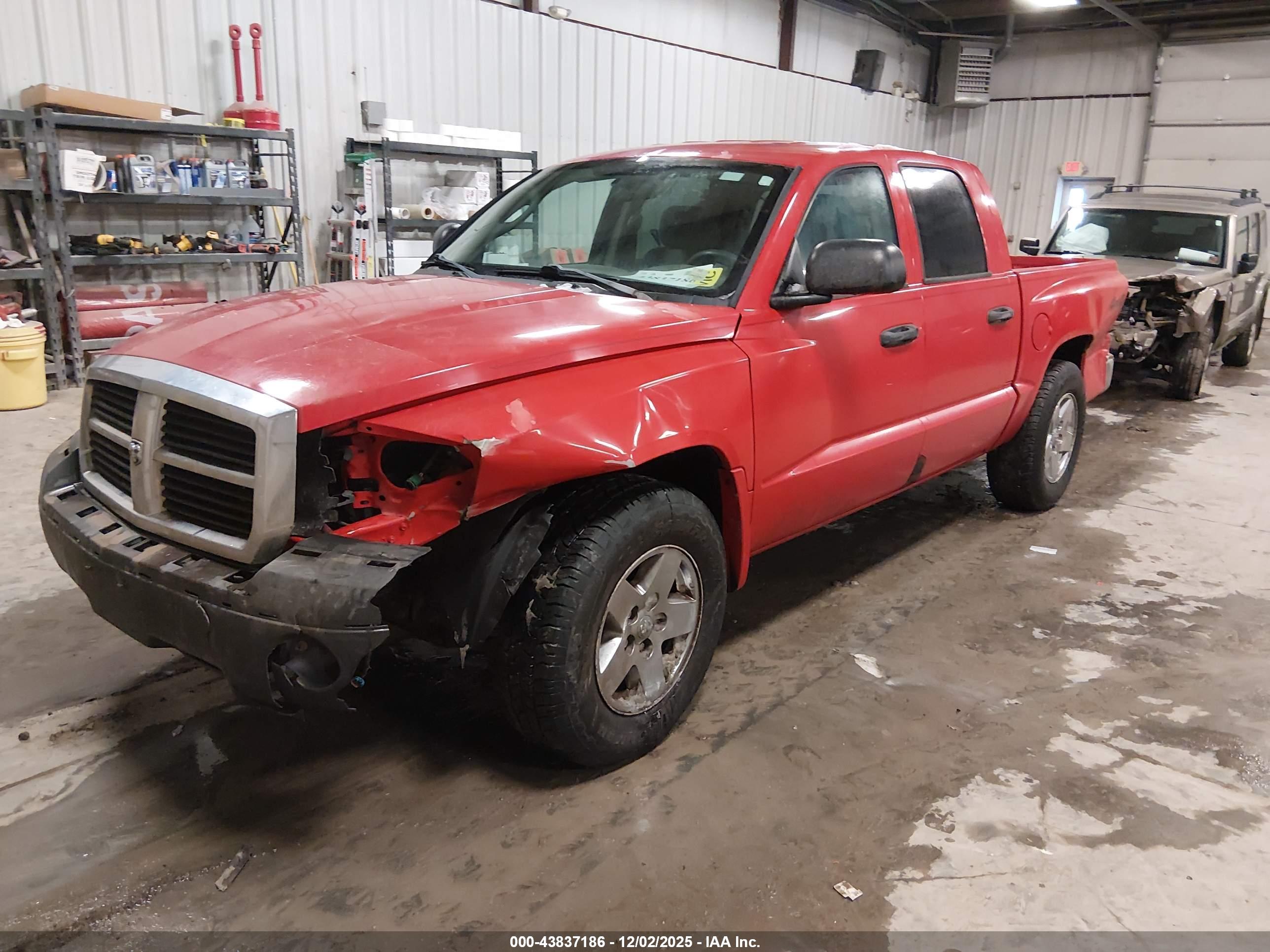 DODGE DAKOTA image 2