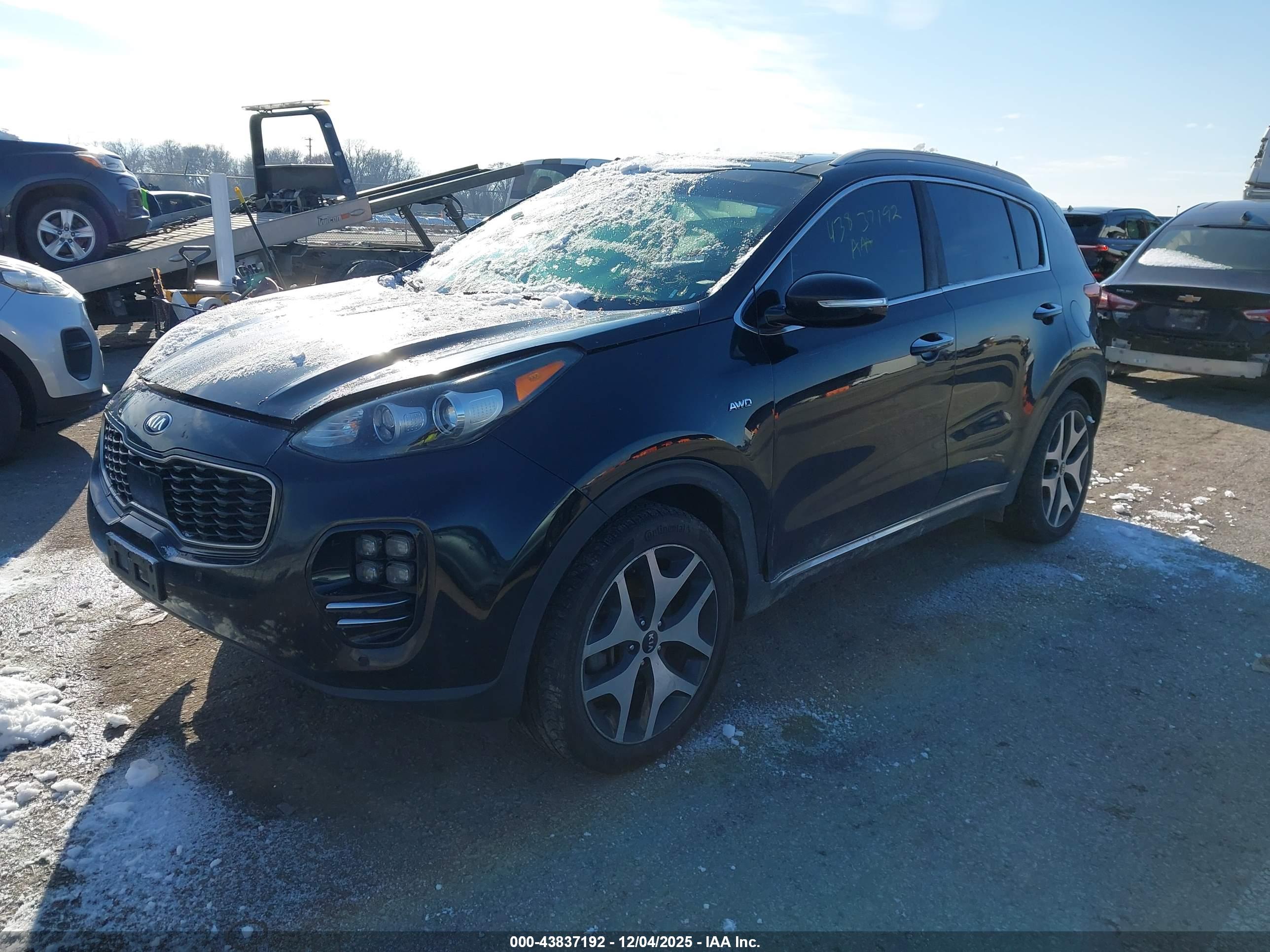 KIA SPORTAGE image 2