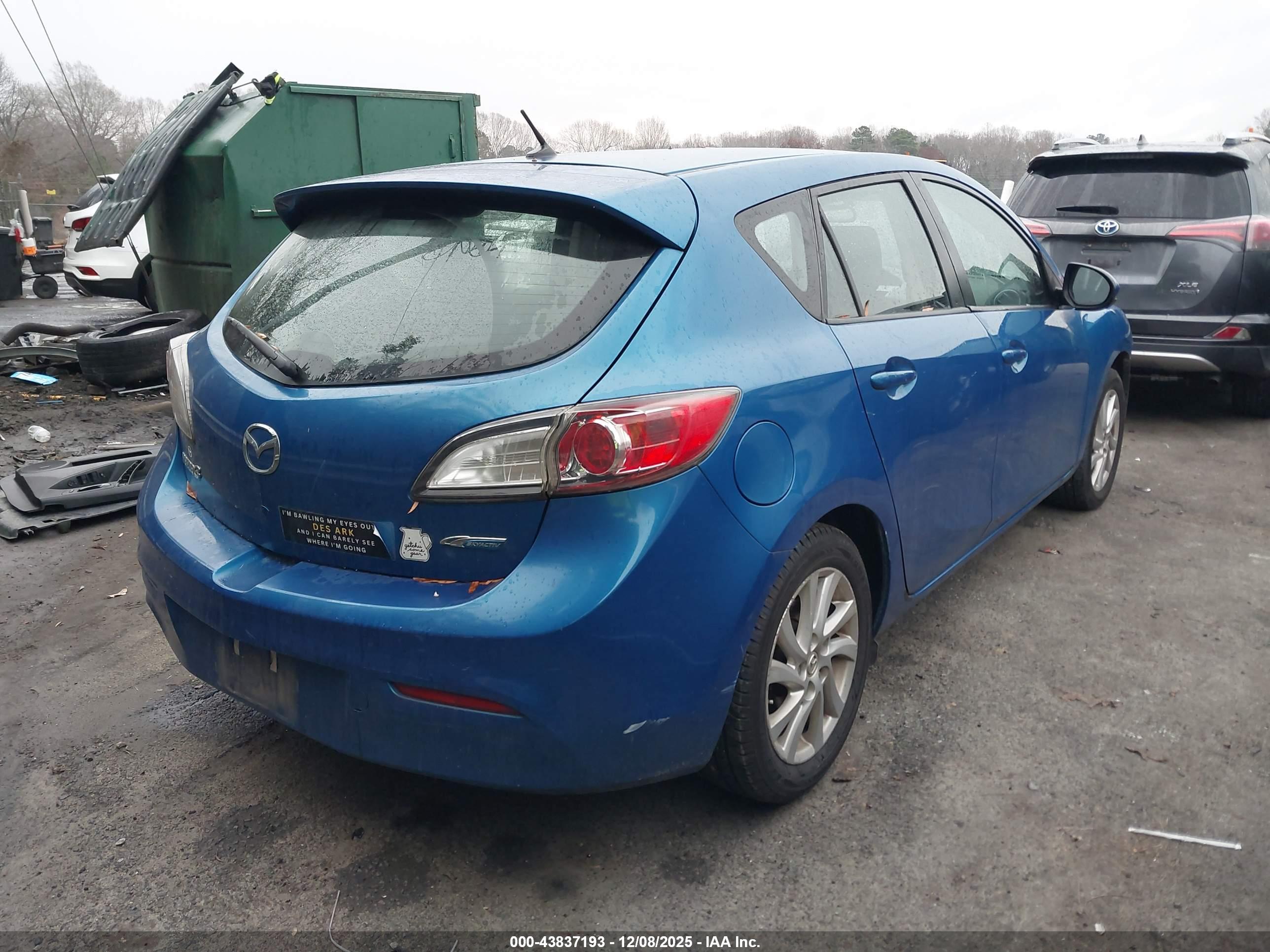 MAZDA MAZDA3 image 4