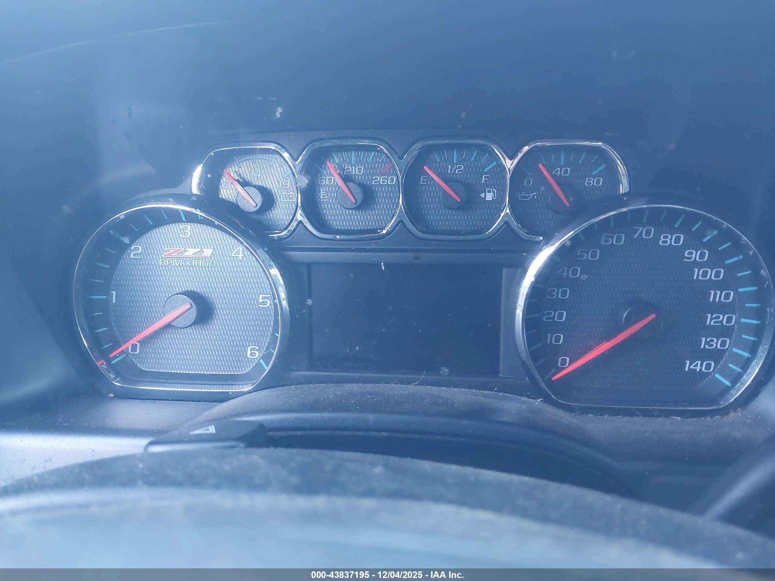 CHEVROLET SILVERADO image 7