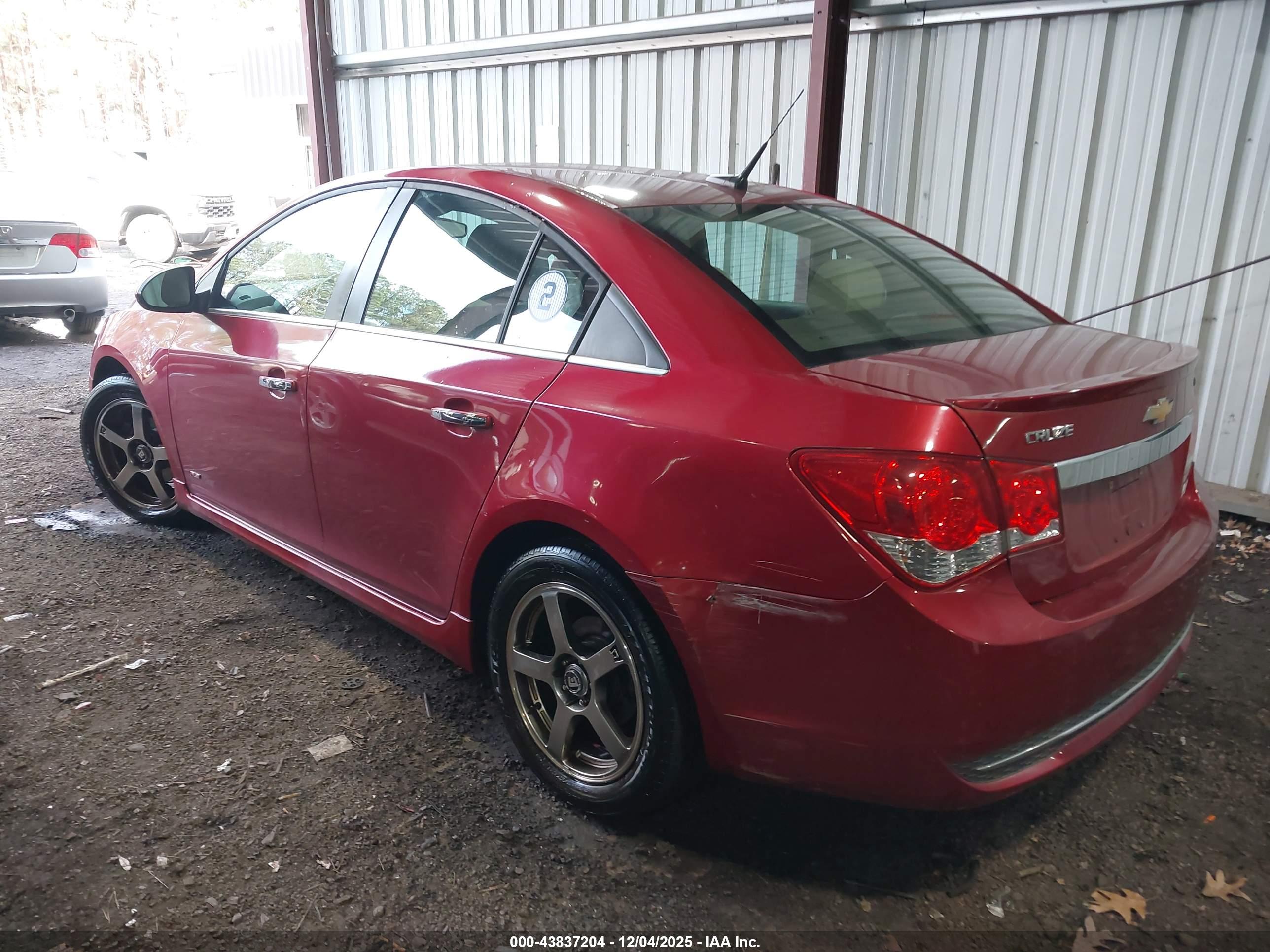 CHEVROLET CRUZE image 3