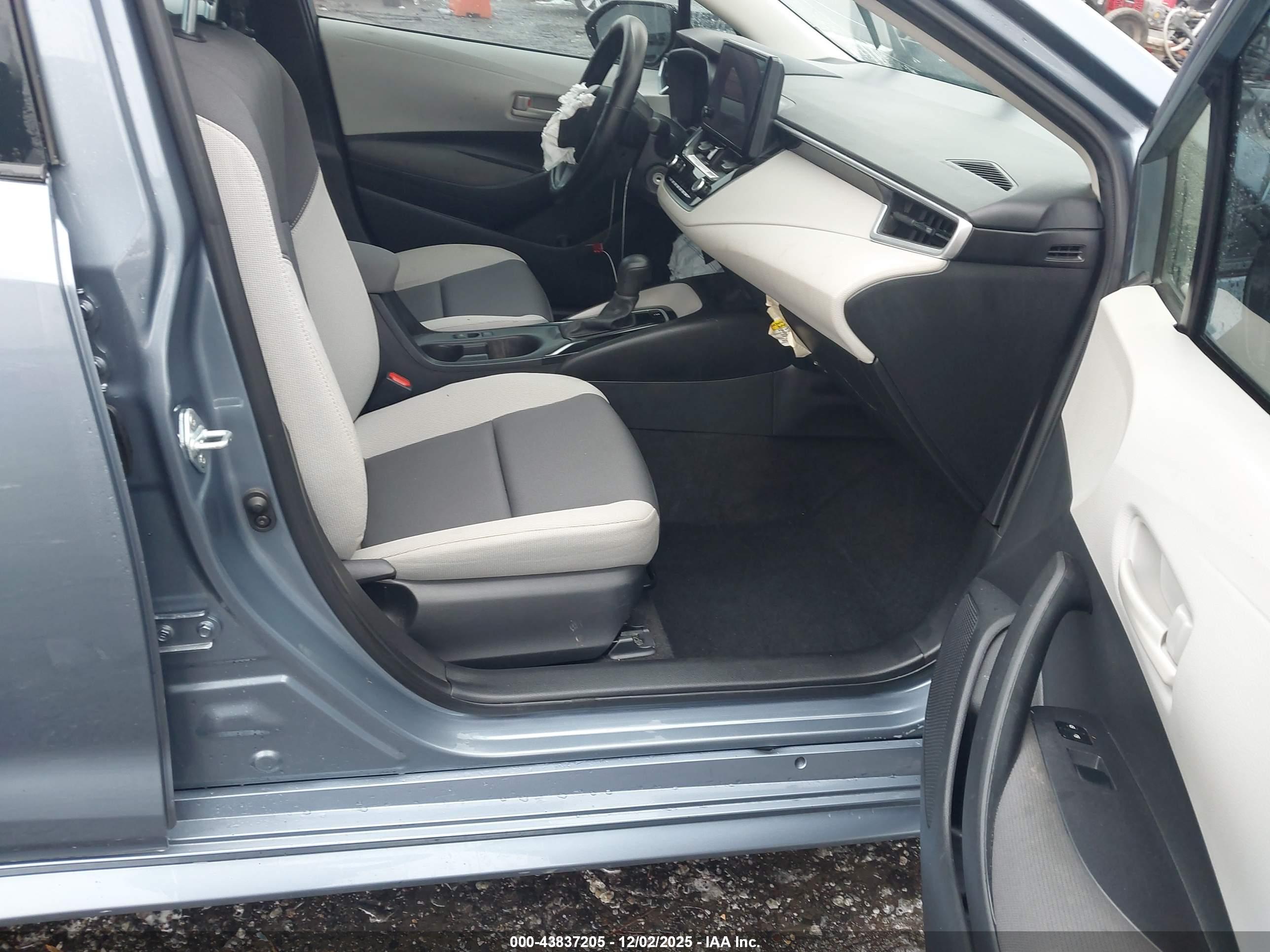 TOYOTA COROLLA image 5