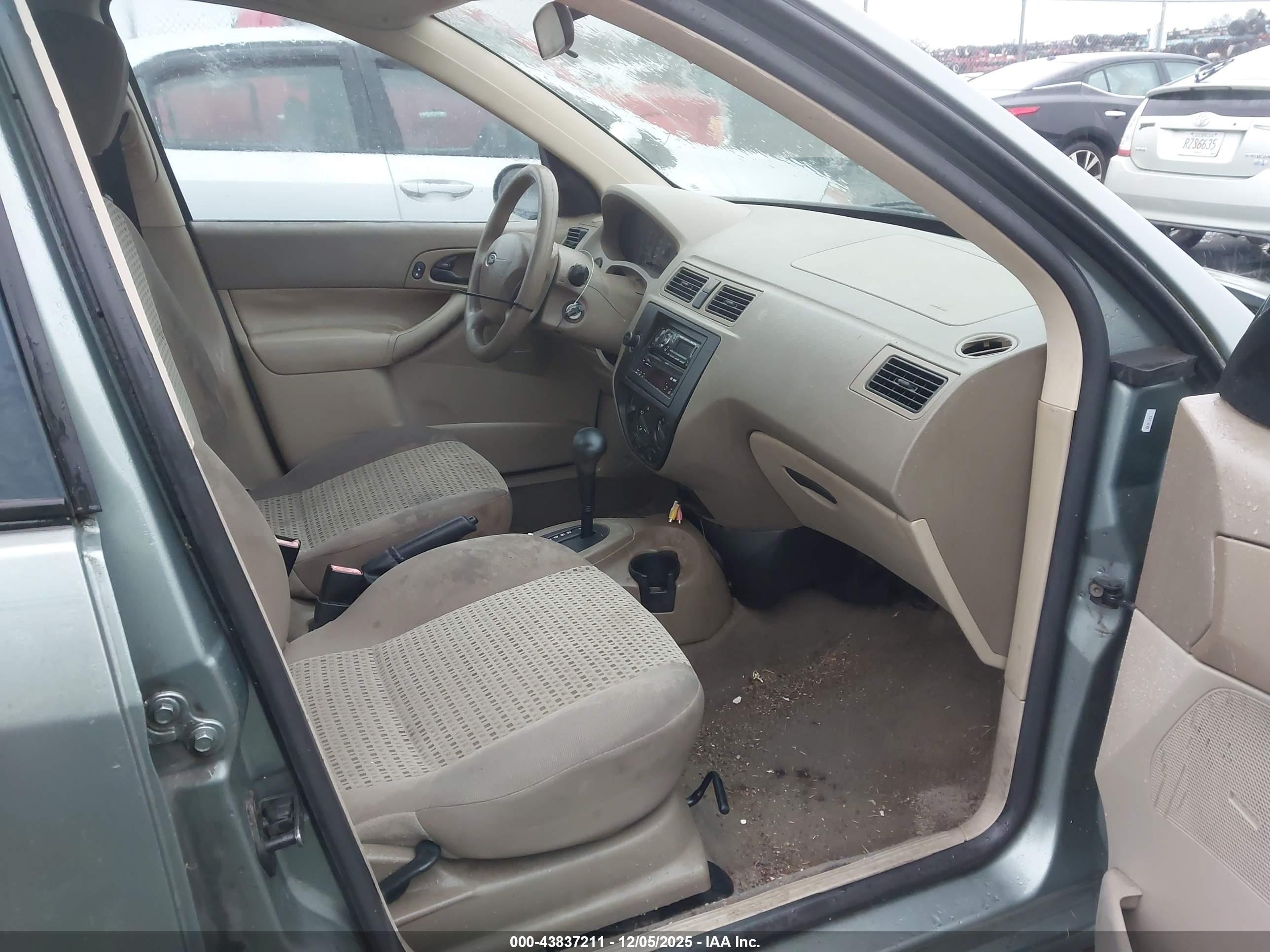 FORD FOCUS image 5