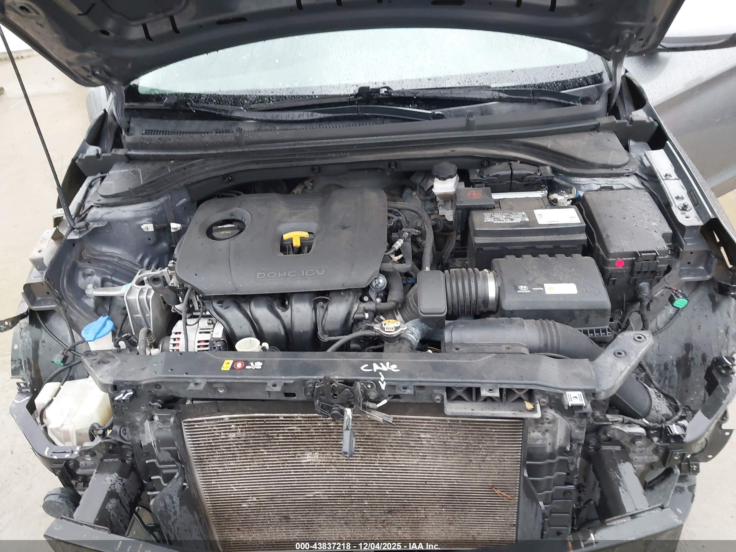 HYUNDAI ELANTRA image 10