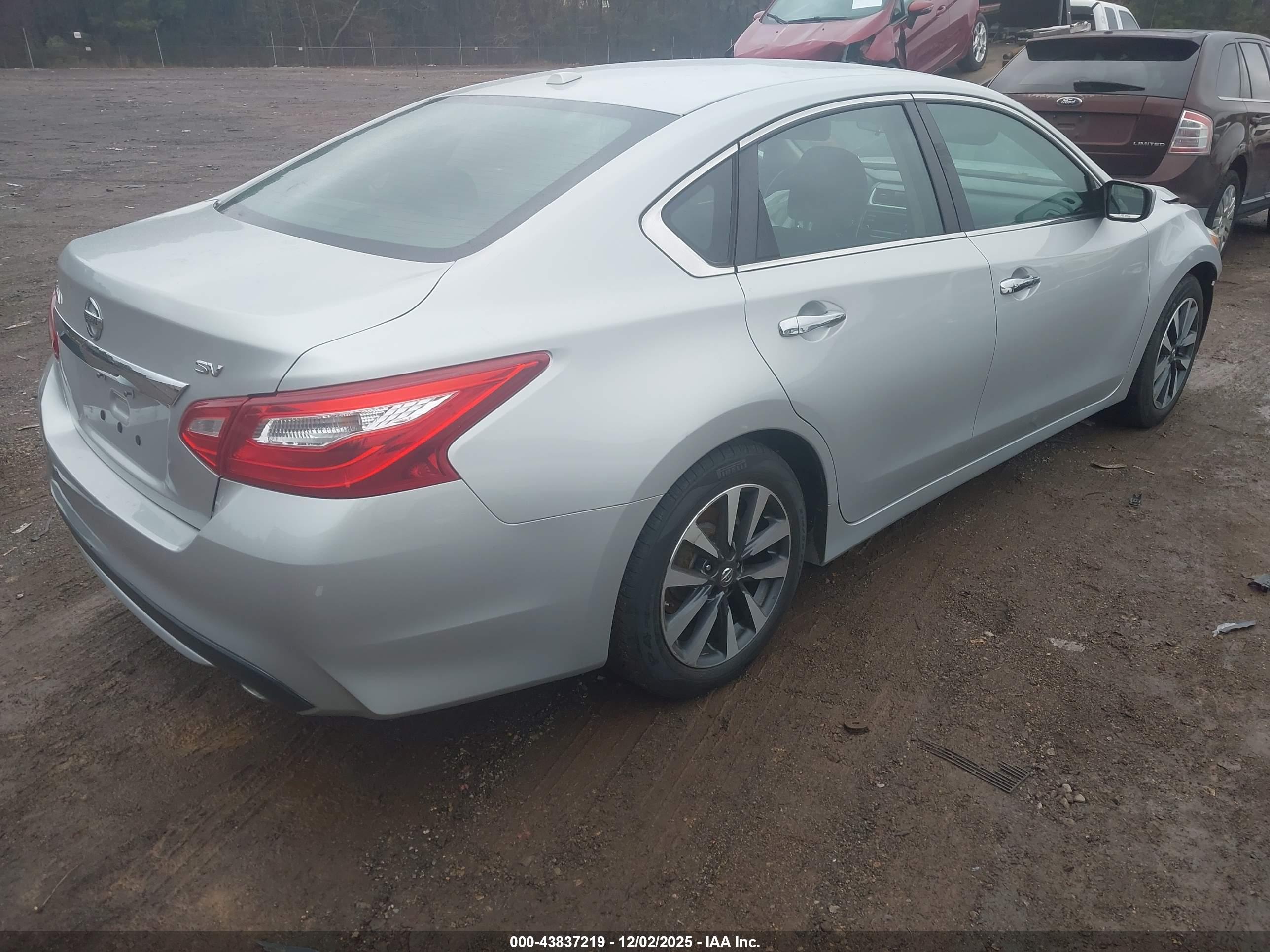 NISSAN ALTIMA image 4