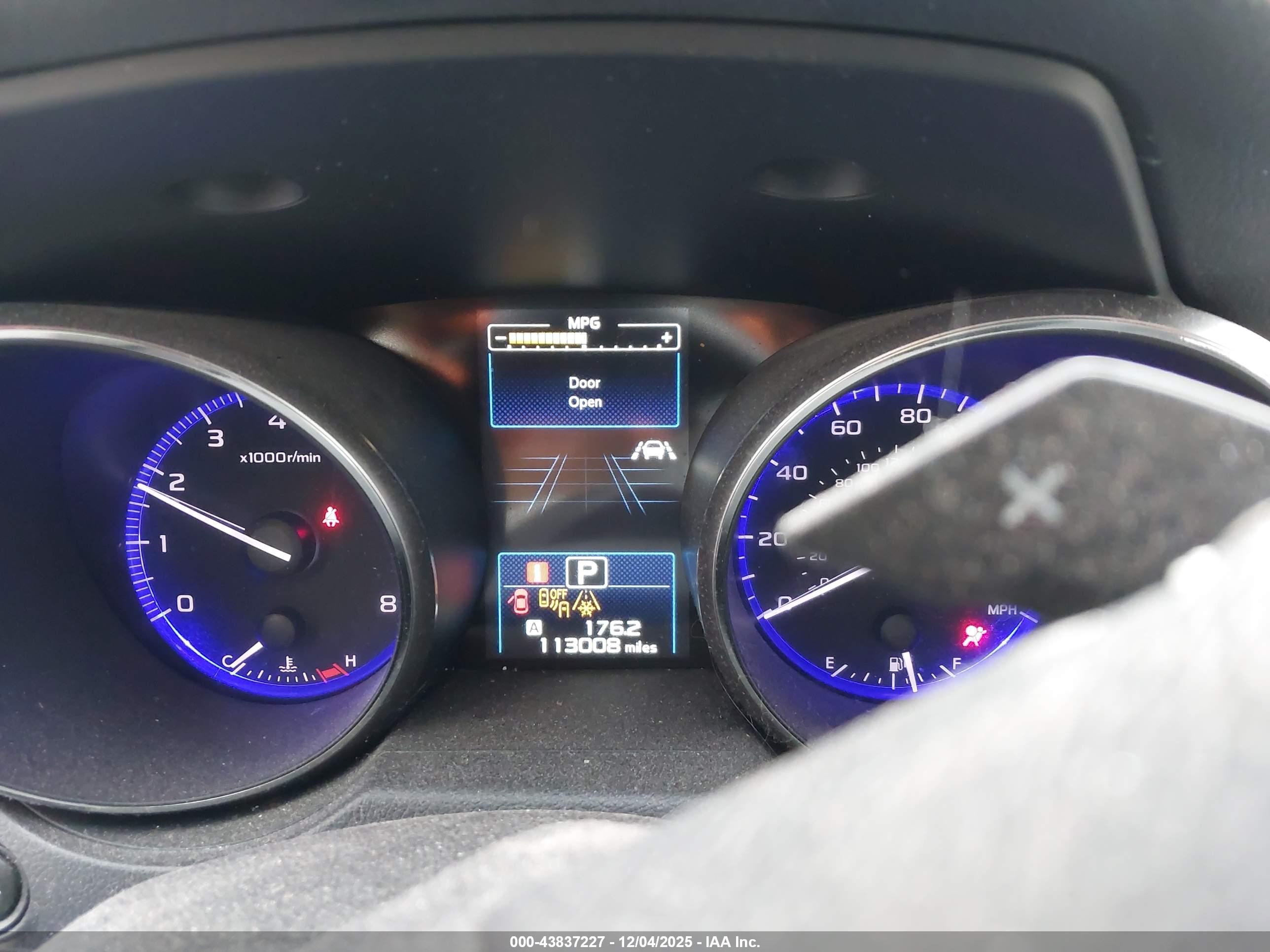 SUBARU OUTBACK image 7