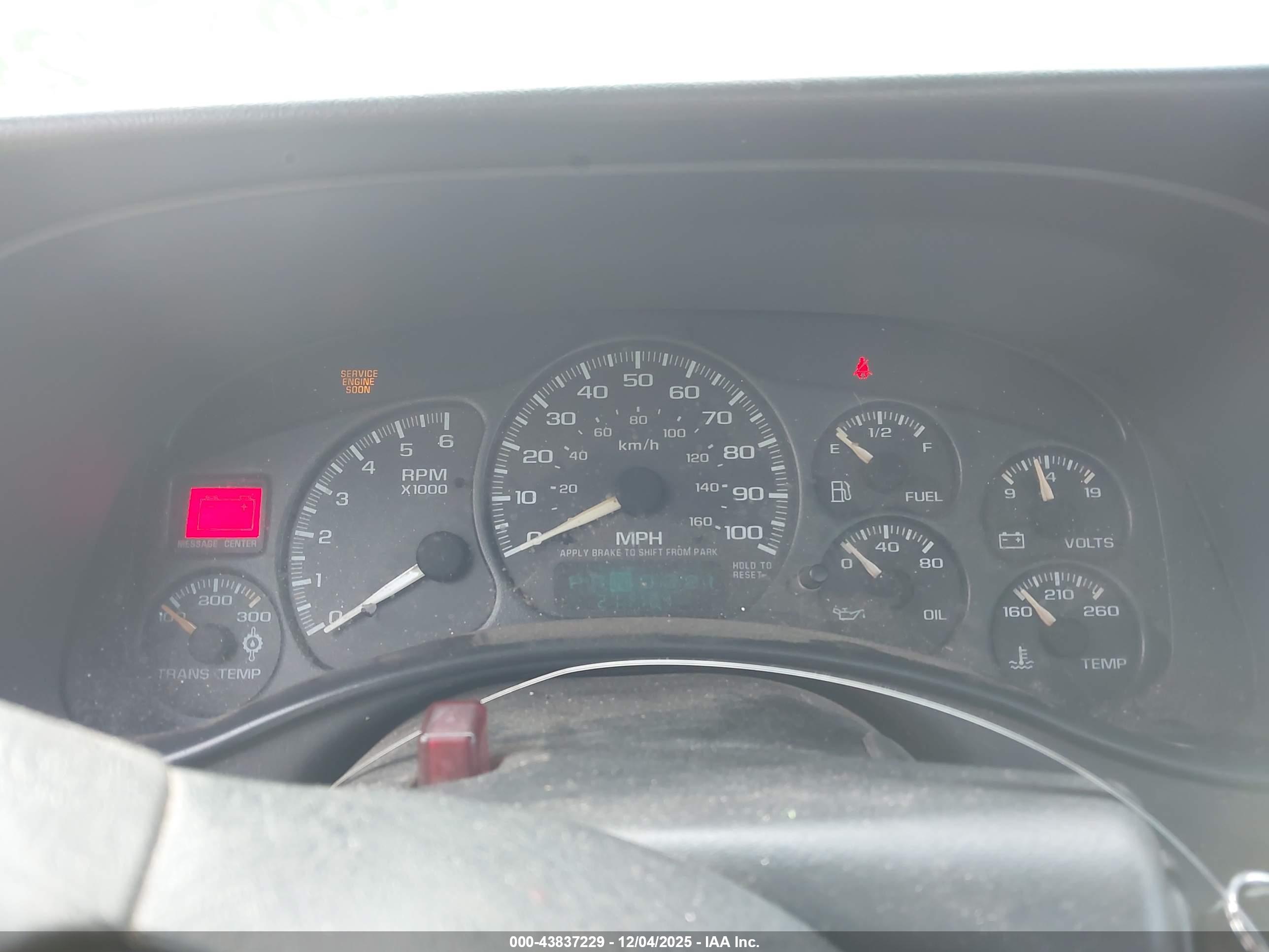 CHEVROLET SILVERADO image 7