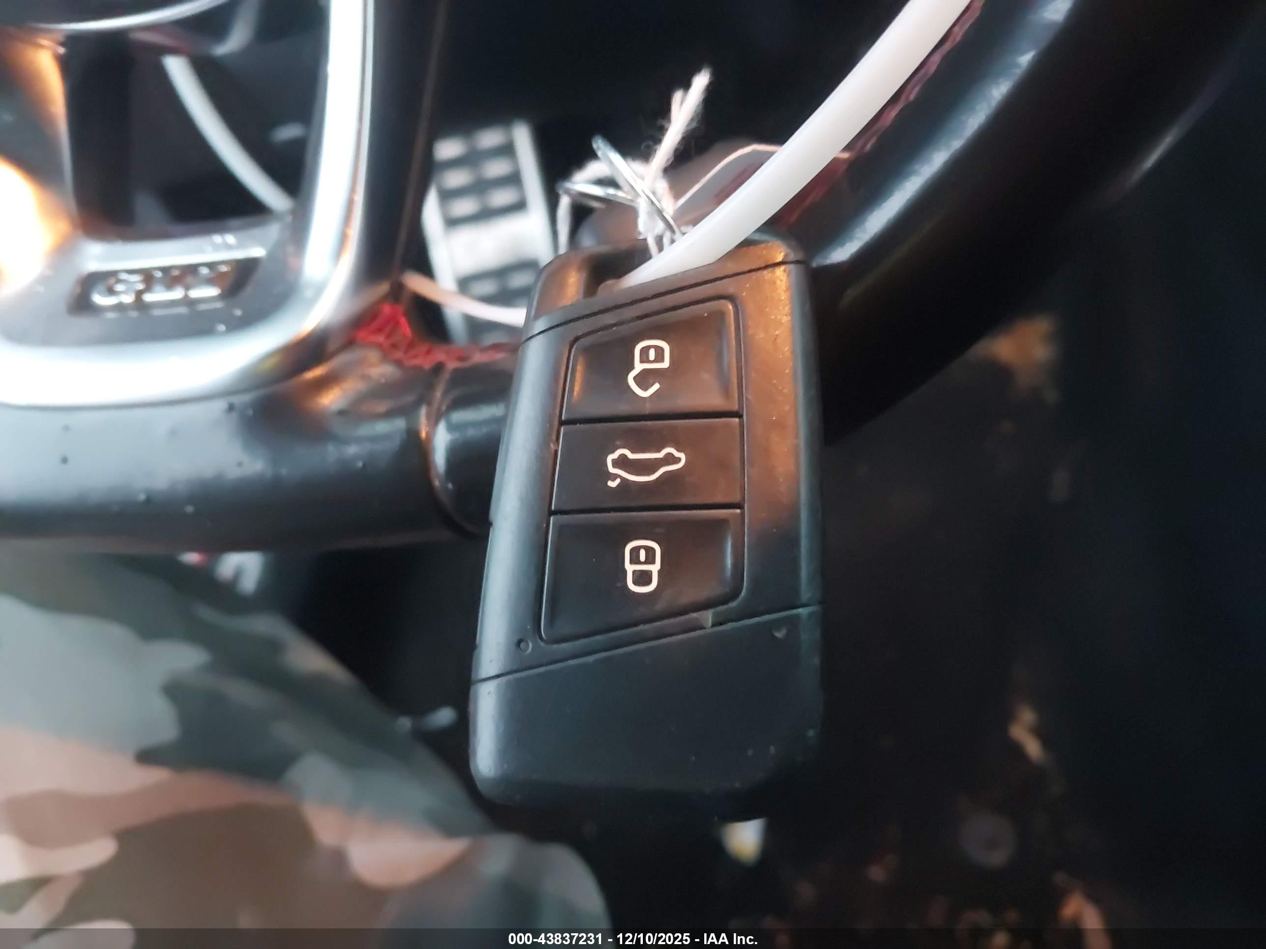 VOLKSWAGEN JETTA image 11