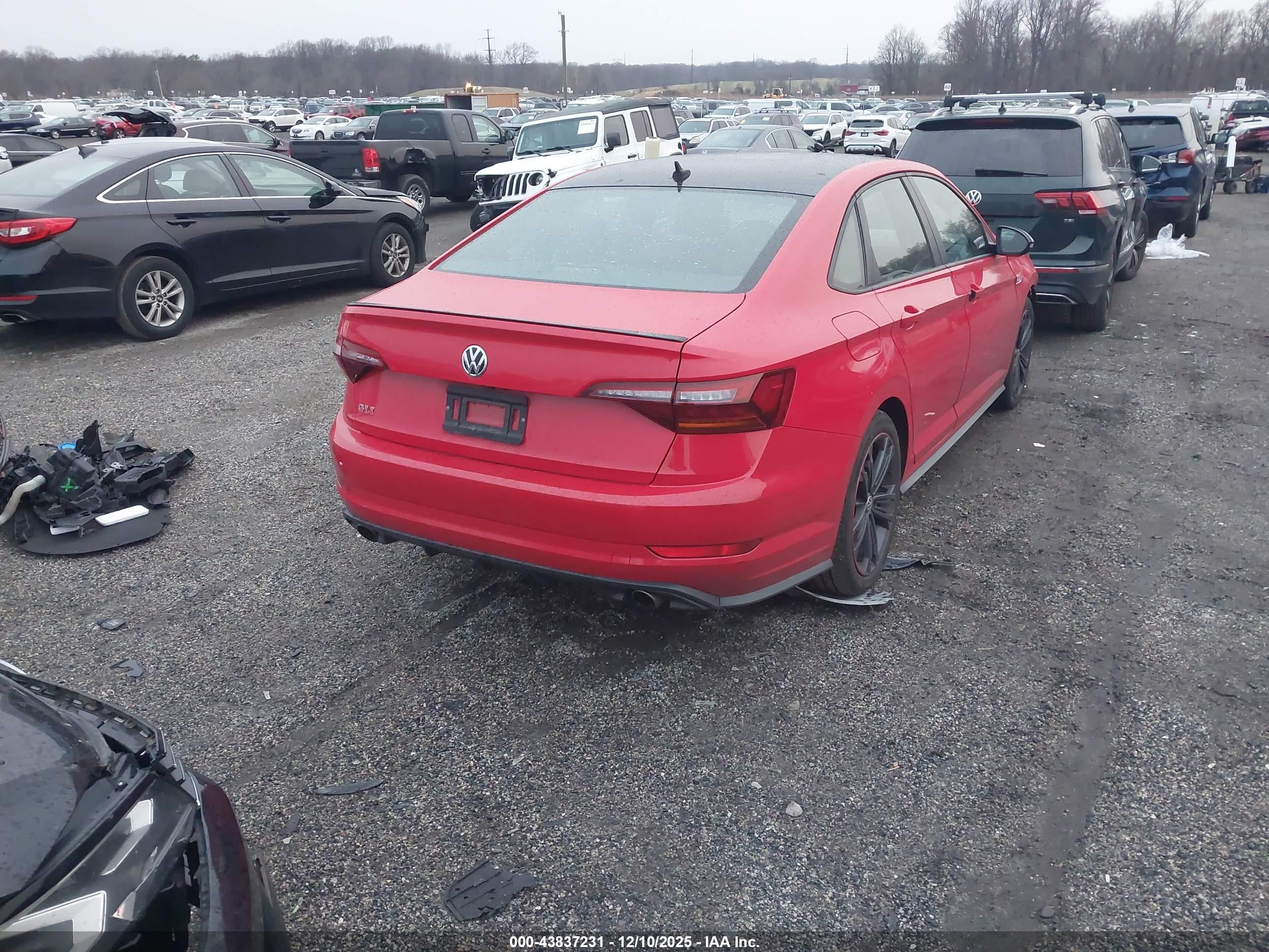 VOLKSWAGEN JETTA image 4