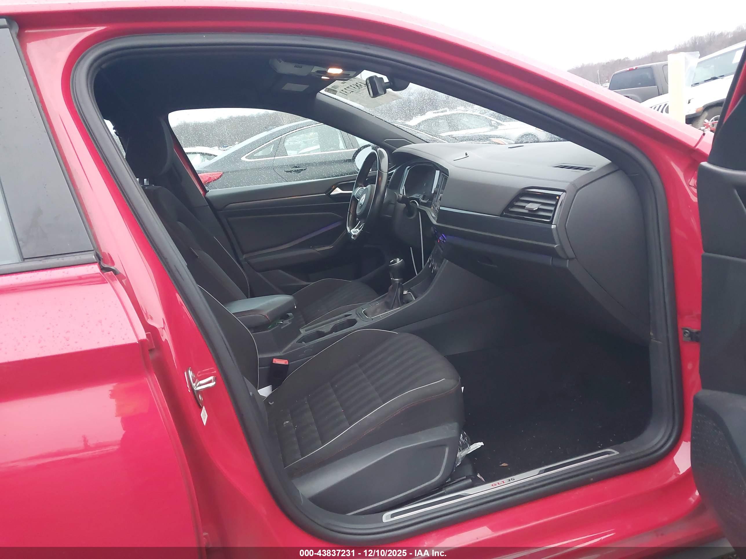 VOLKSWAGEN JETTA image 5