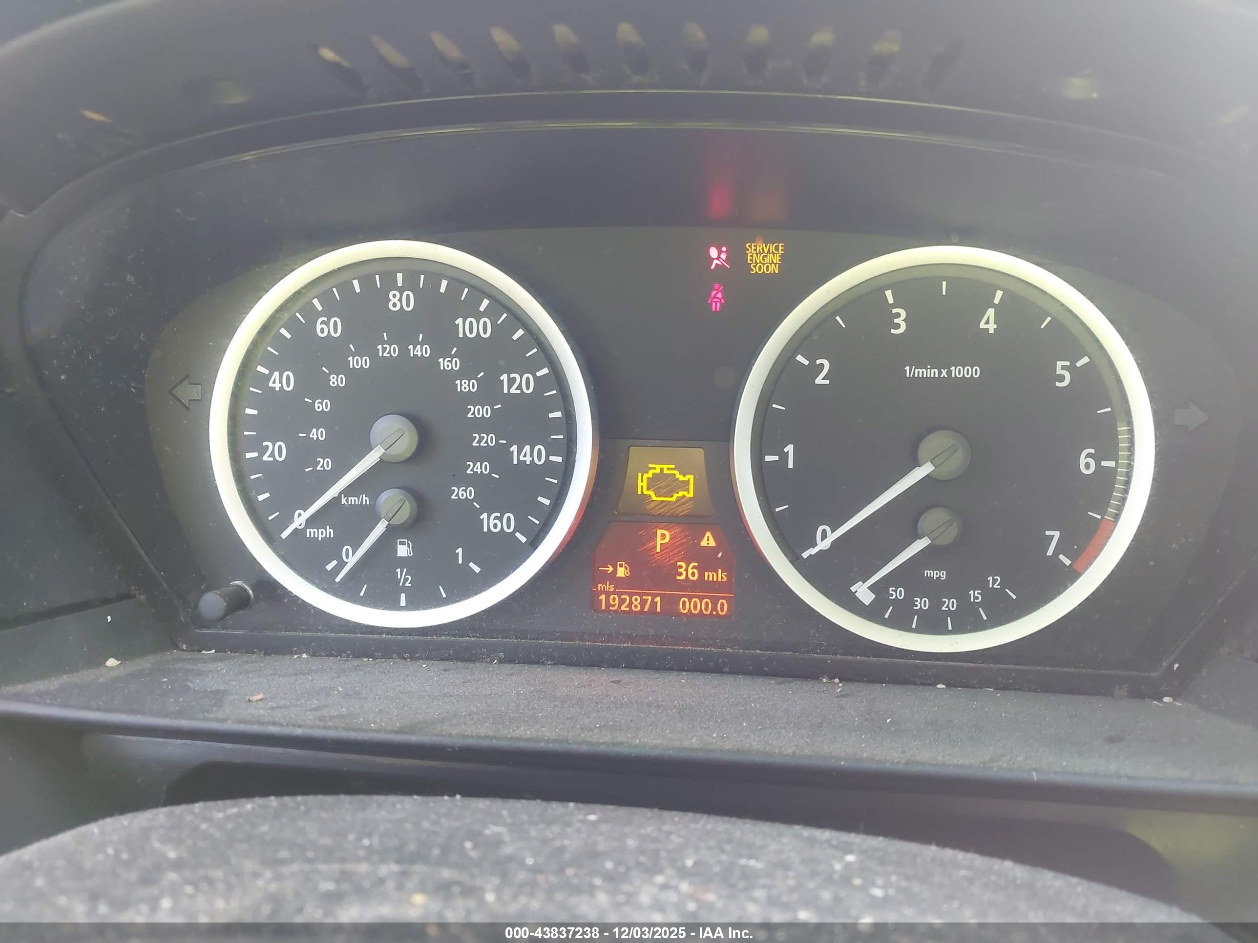 BMW 525I image 7