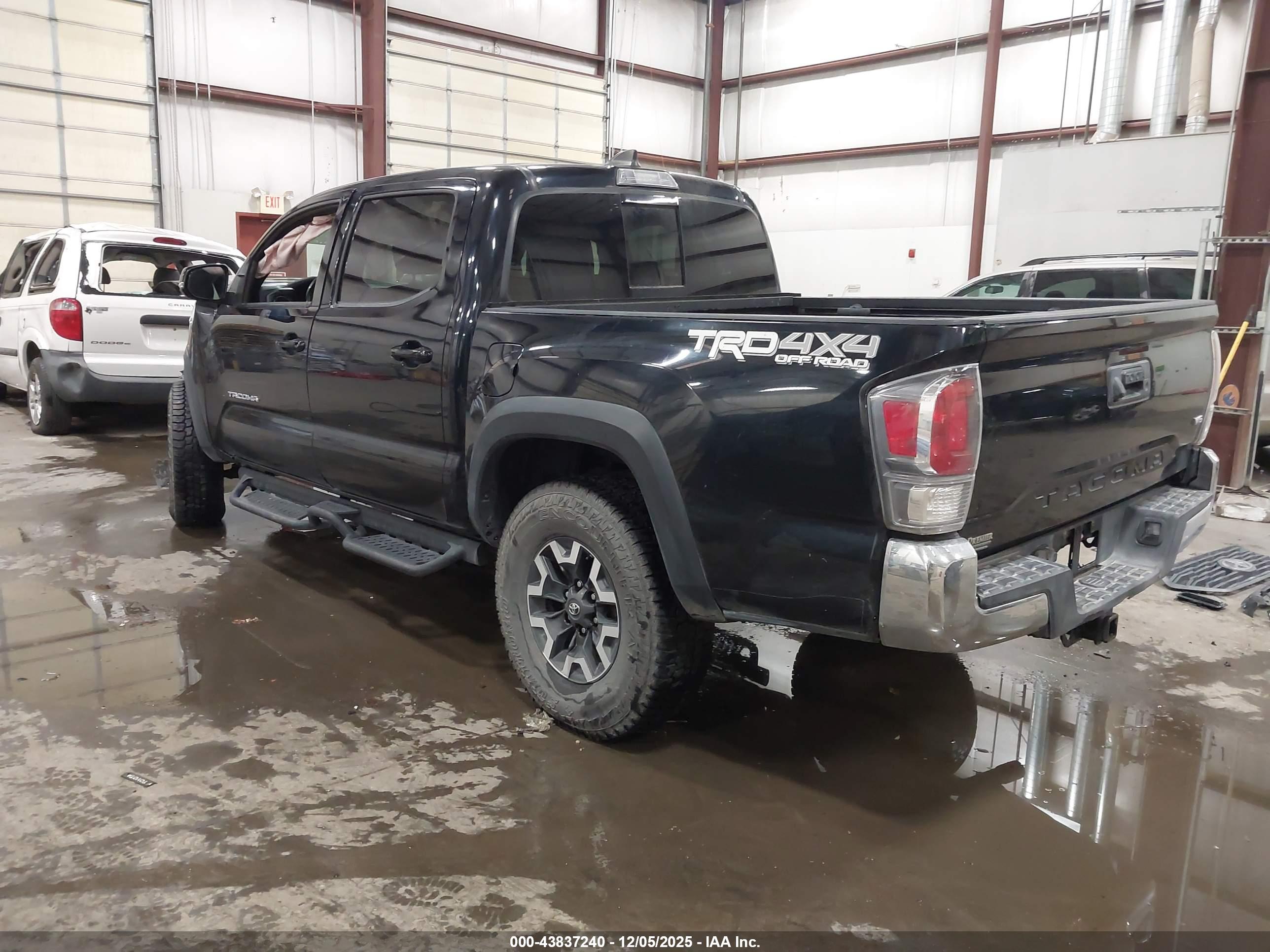 TOYOTA TACOMA image 3