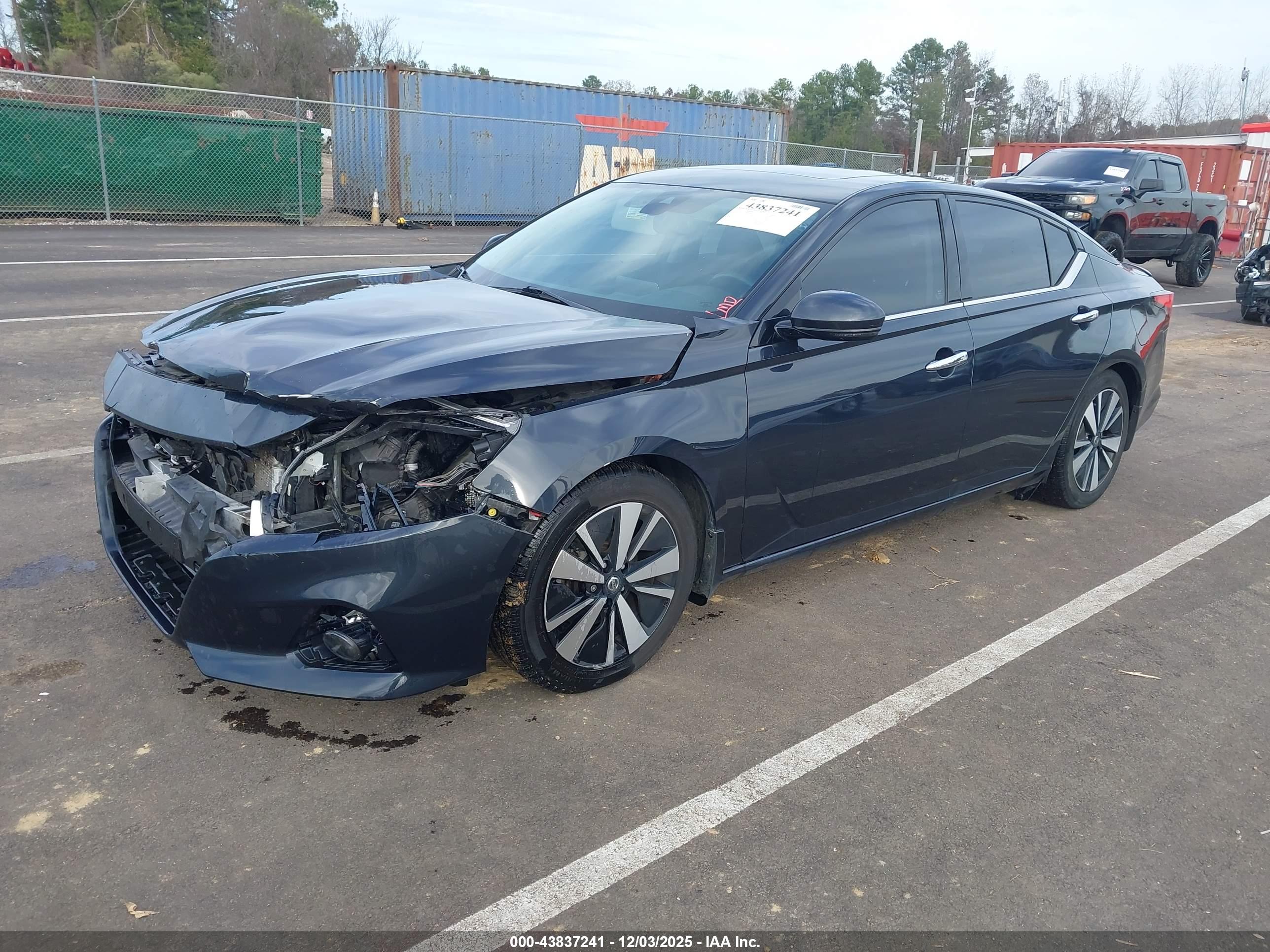 NISSAN ALTIMA image 2