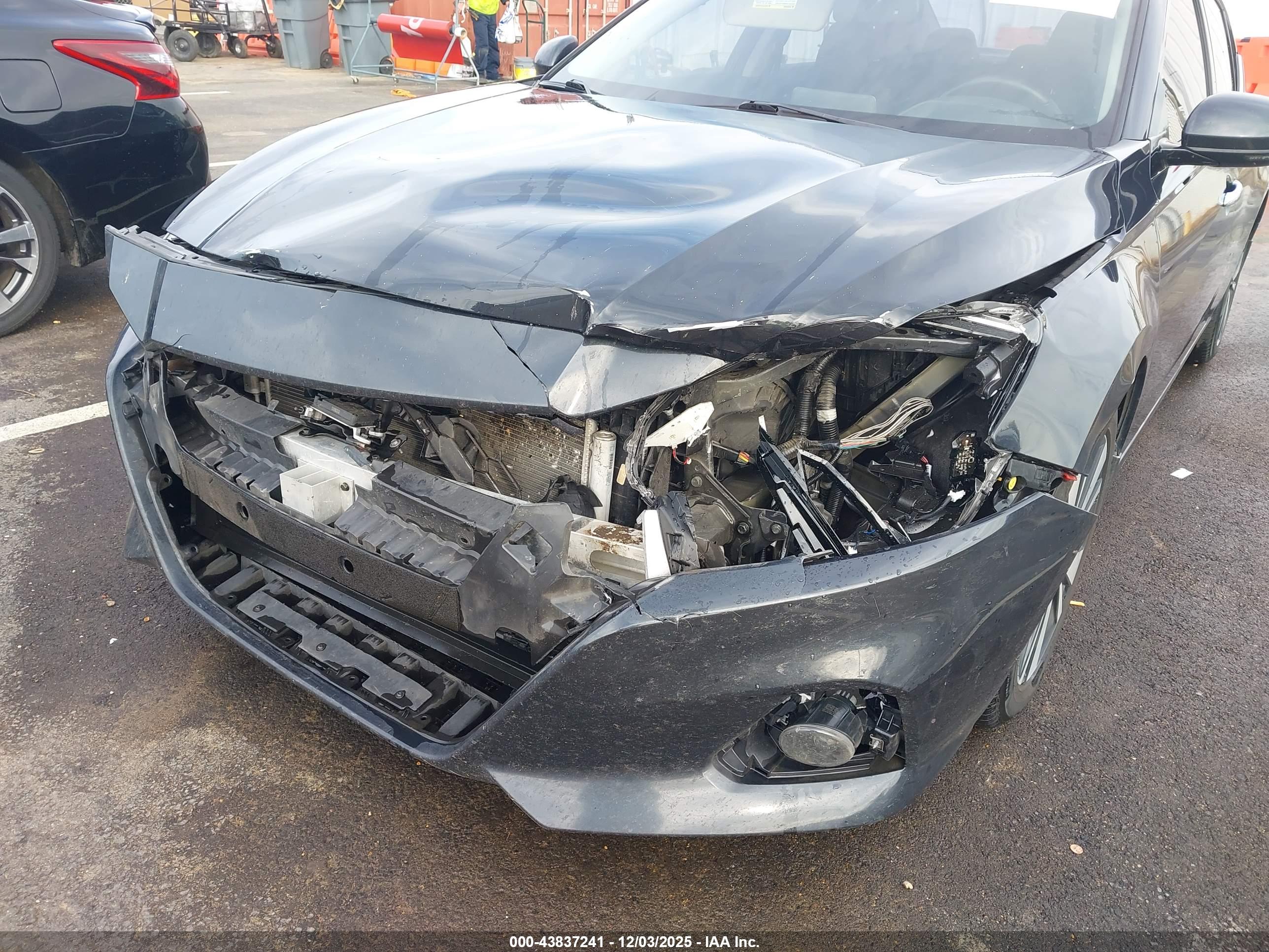 NISSAN ALTIMA image 6