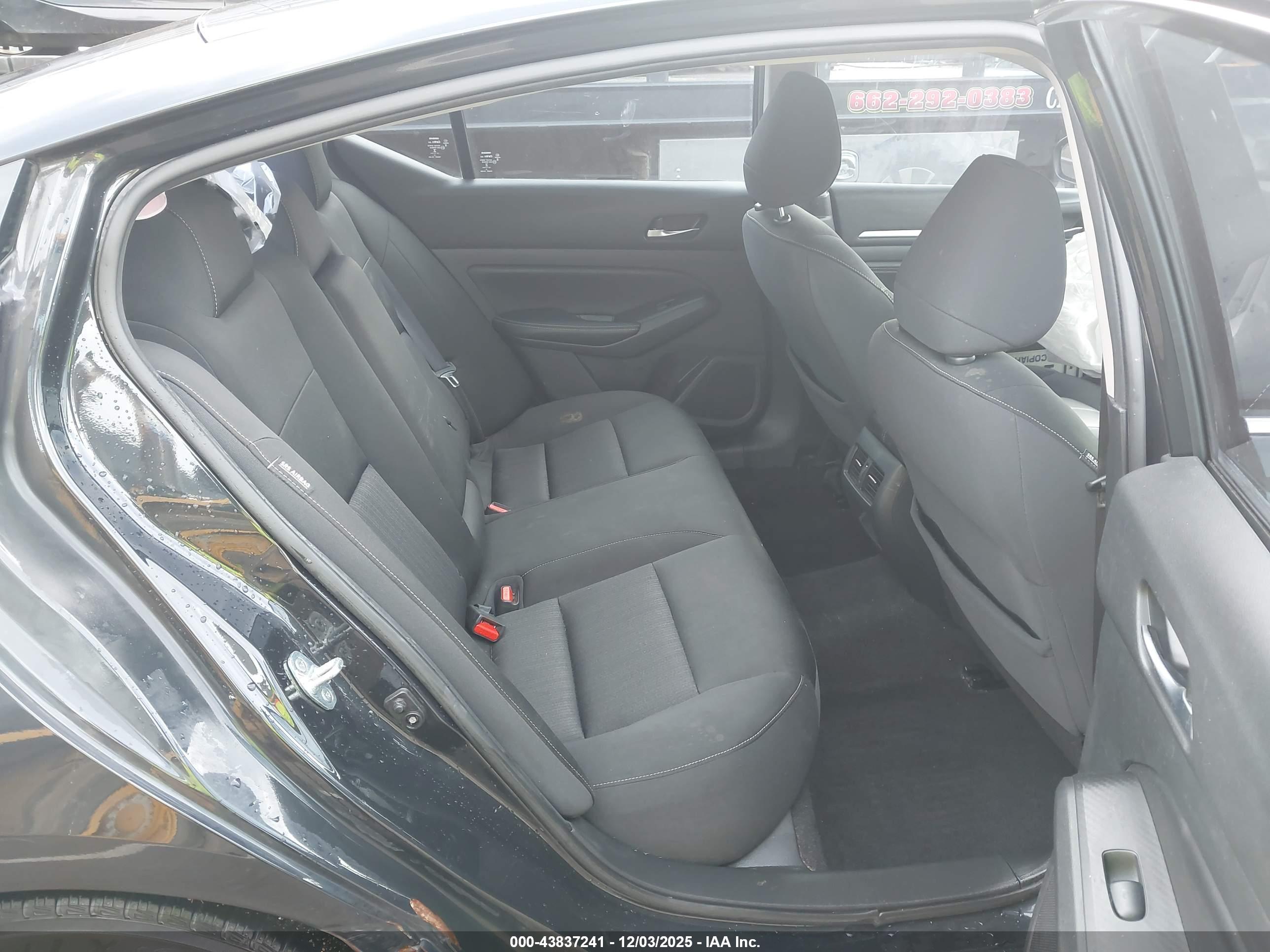NISSAN ALTIMA image 8