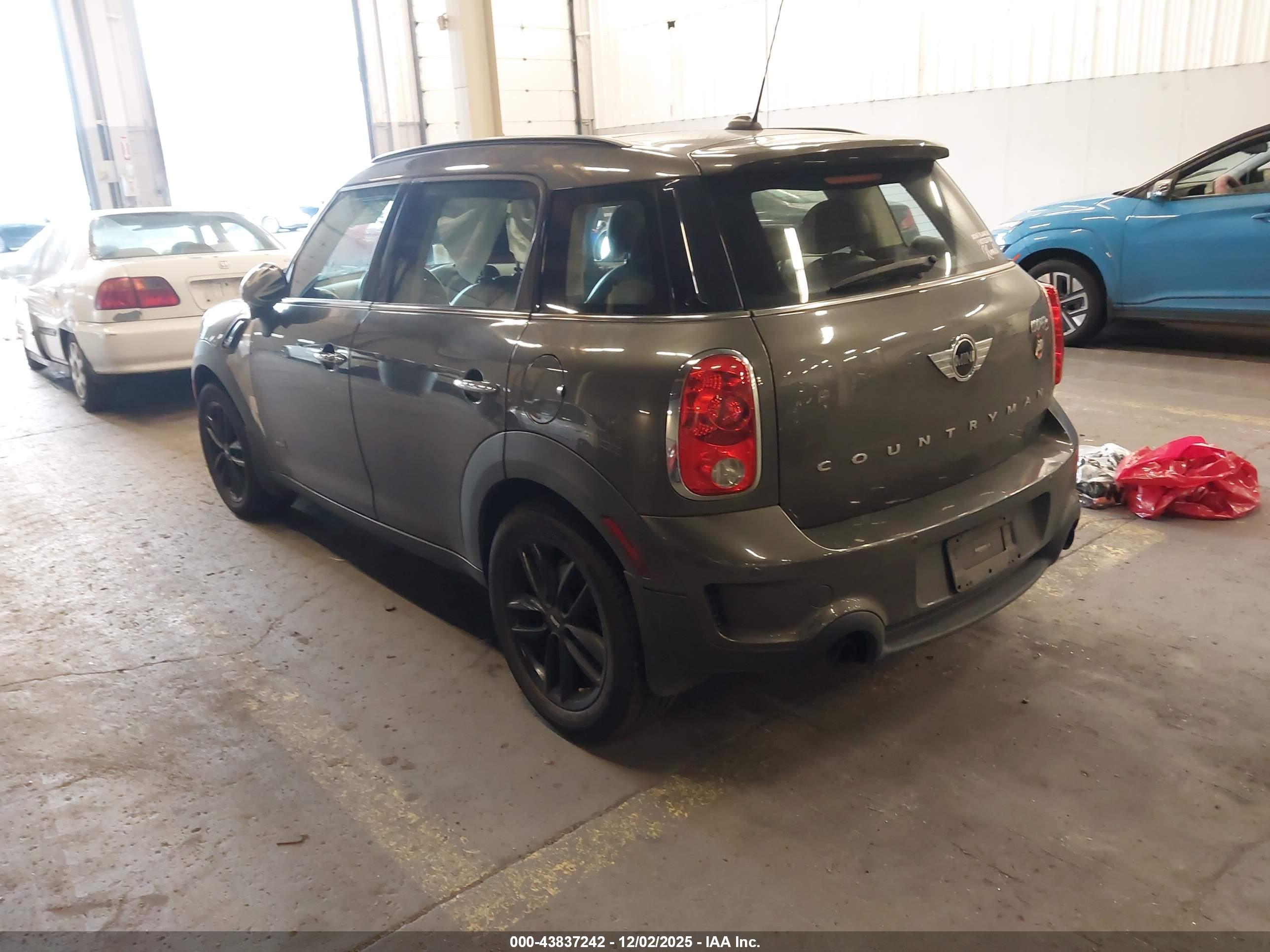 MINI COUNTRYMAN image 3