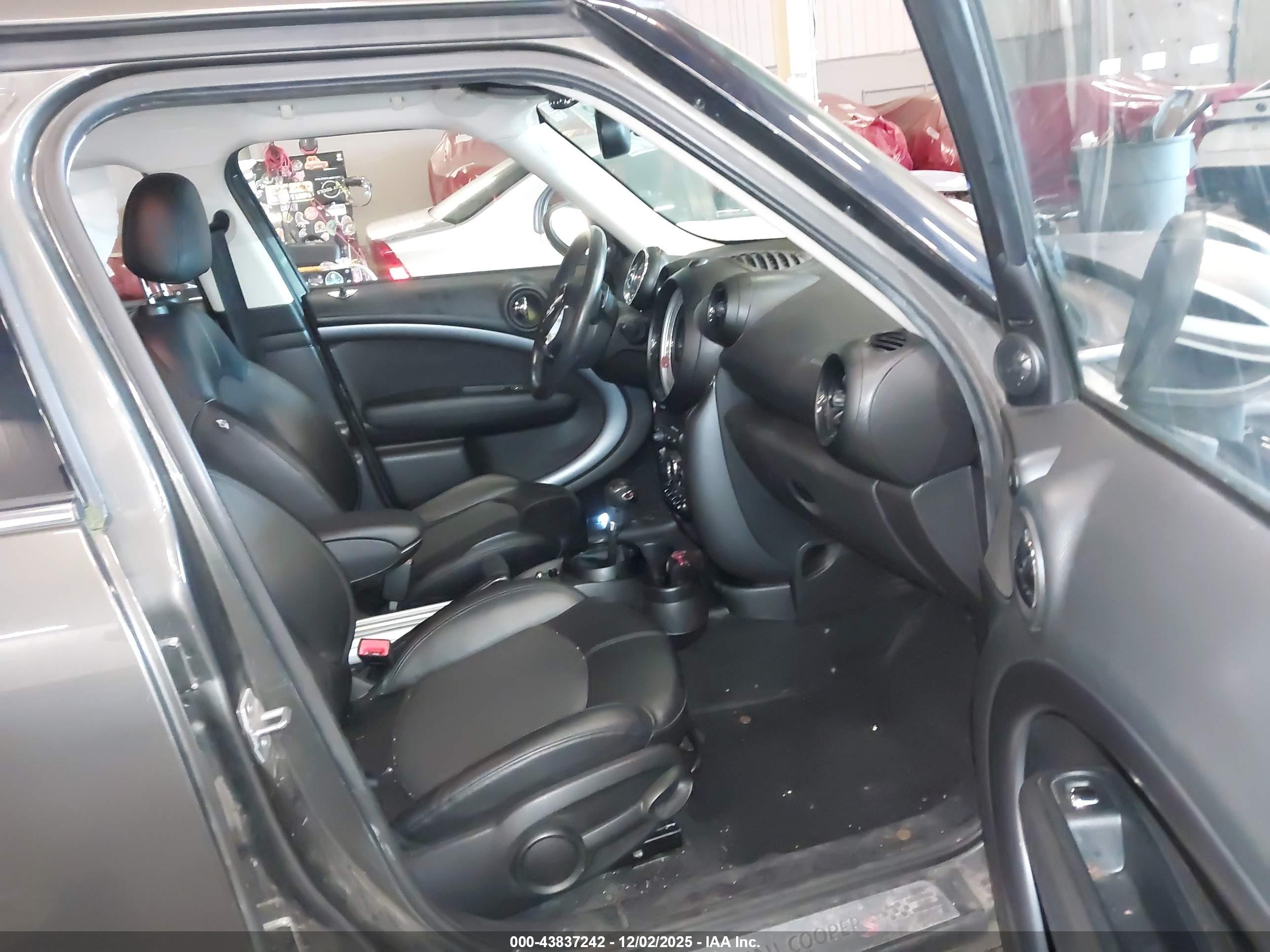 MINI COUNTRYMAN image 5