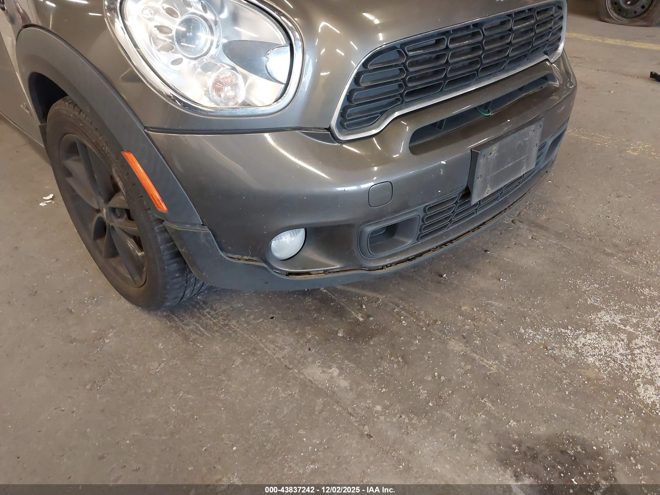MINI COUNTRYMAN image 6