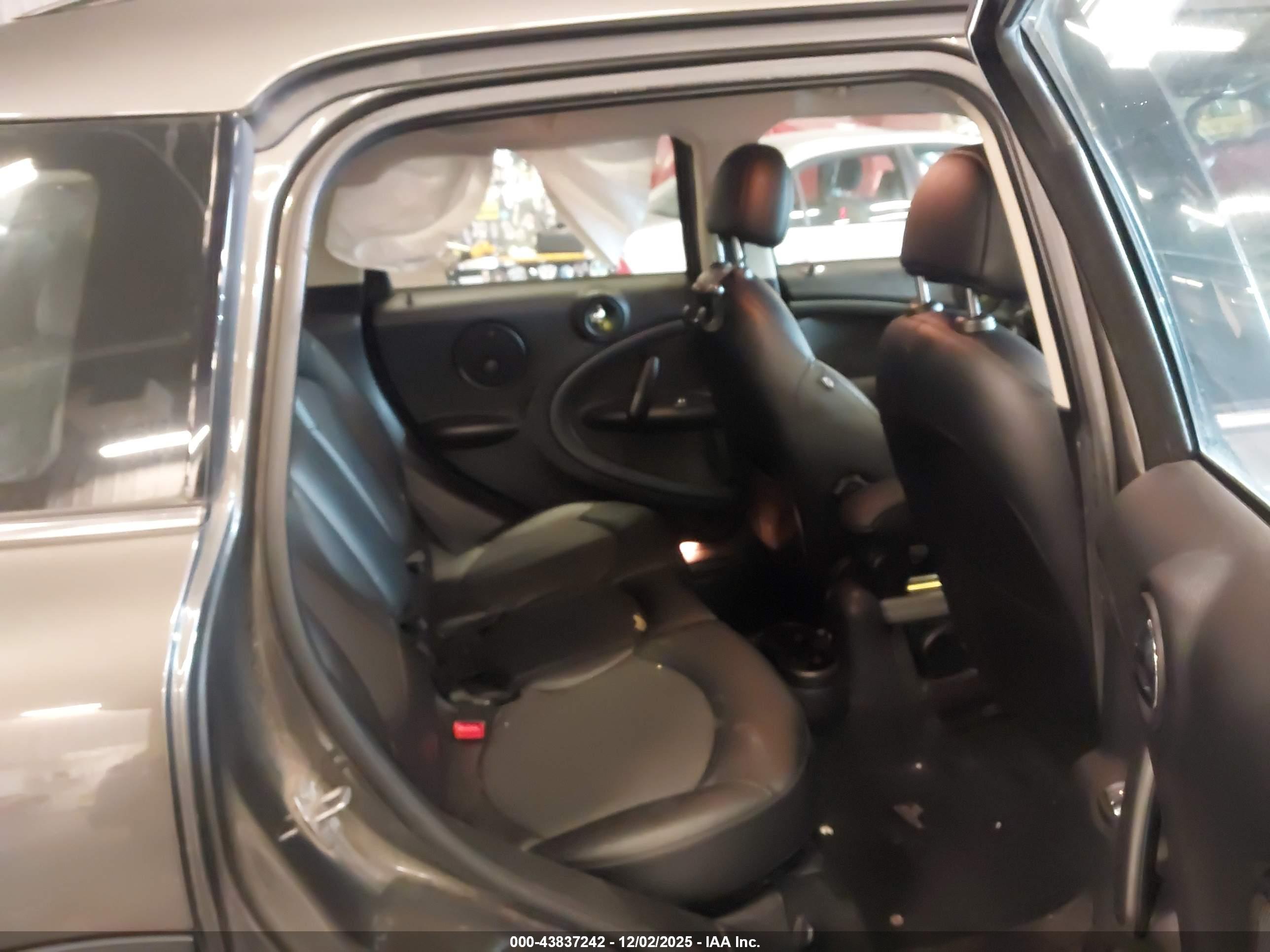 MINI COUNTRYMAN image 8