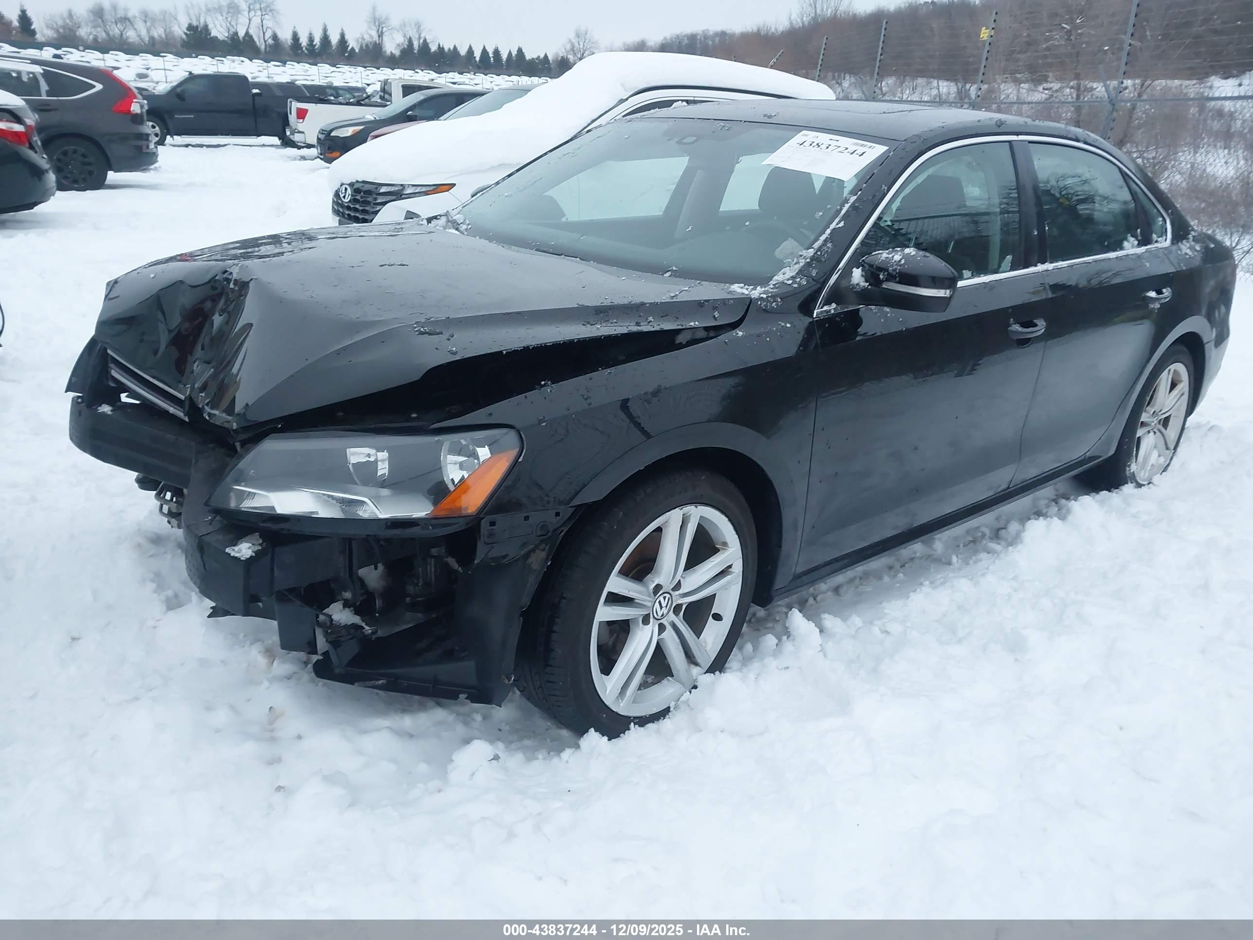VOLKSWAGEN PASSAT image 2