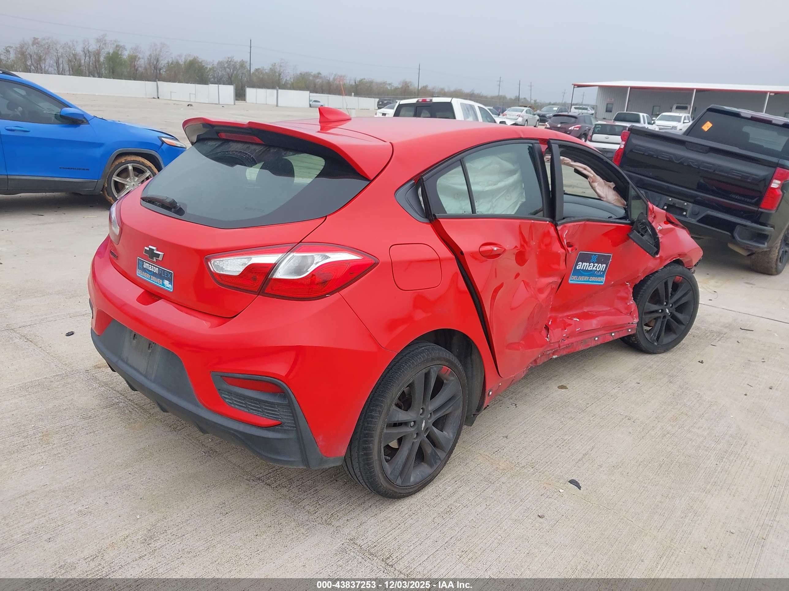 CHEVROLET CRUZE image 4