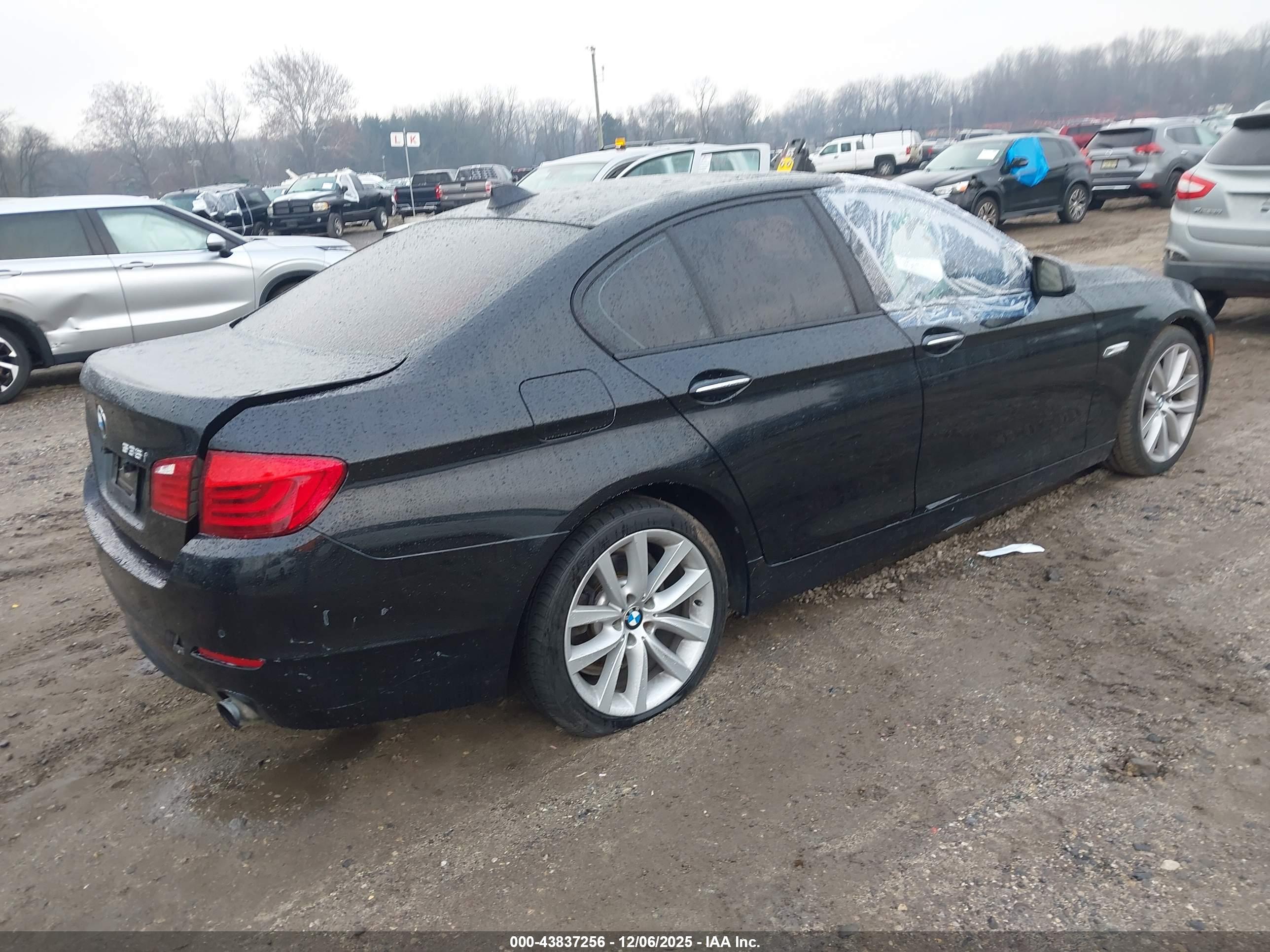BMW 535I image 4