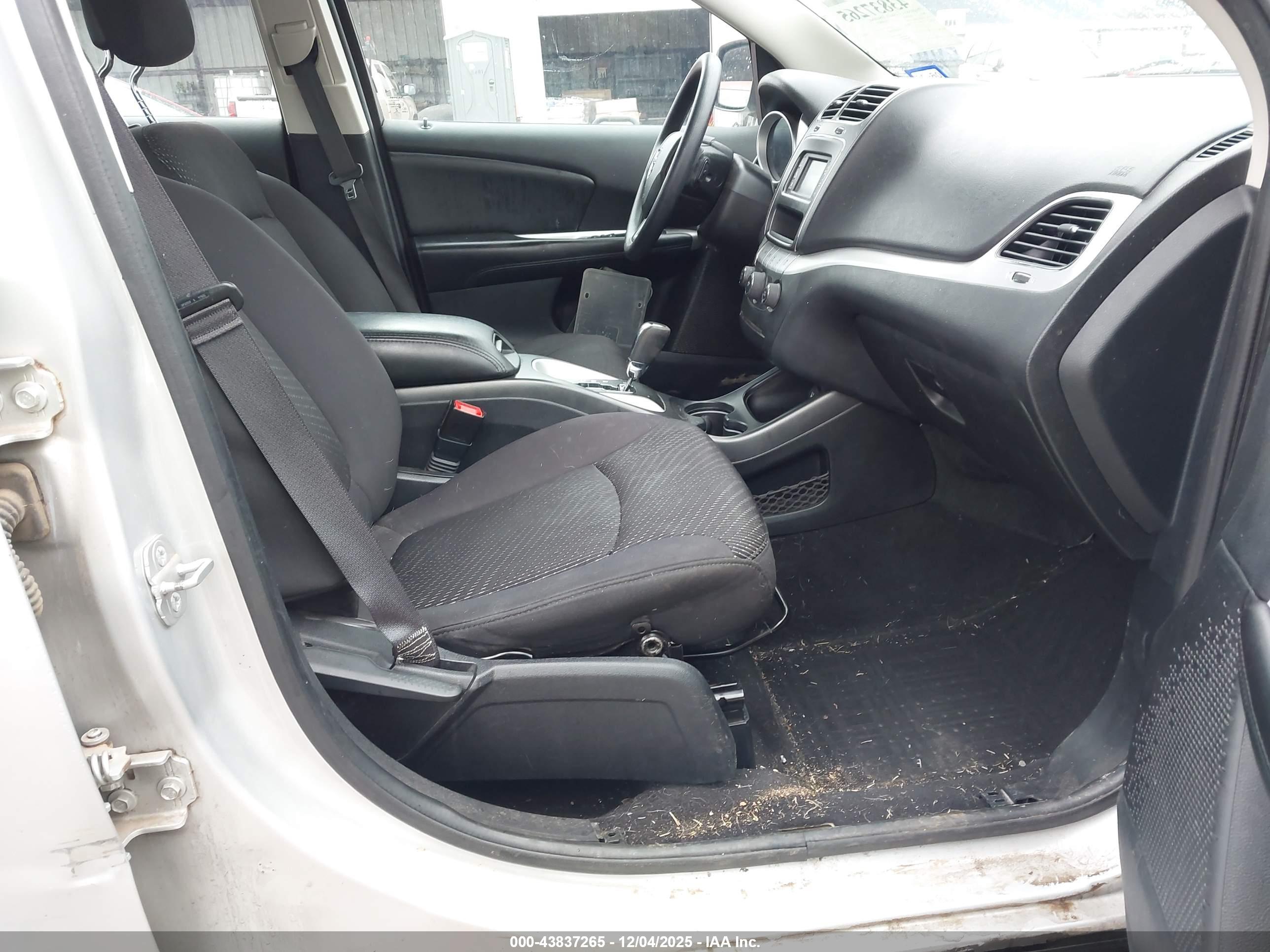 DODGE JOURNEY image 5