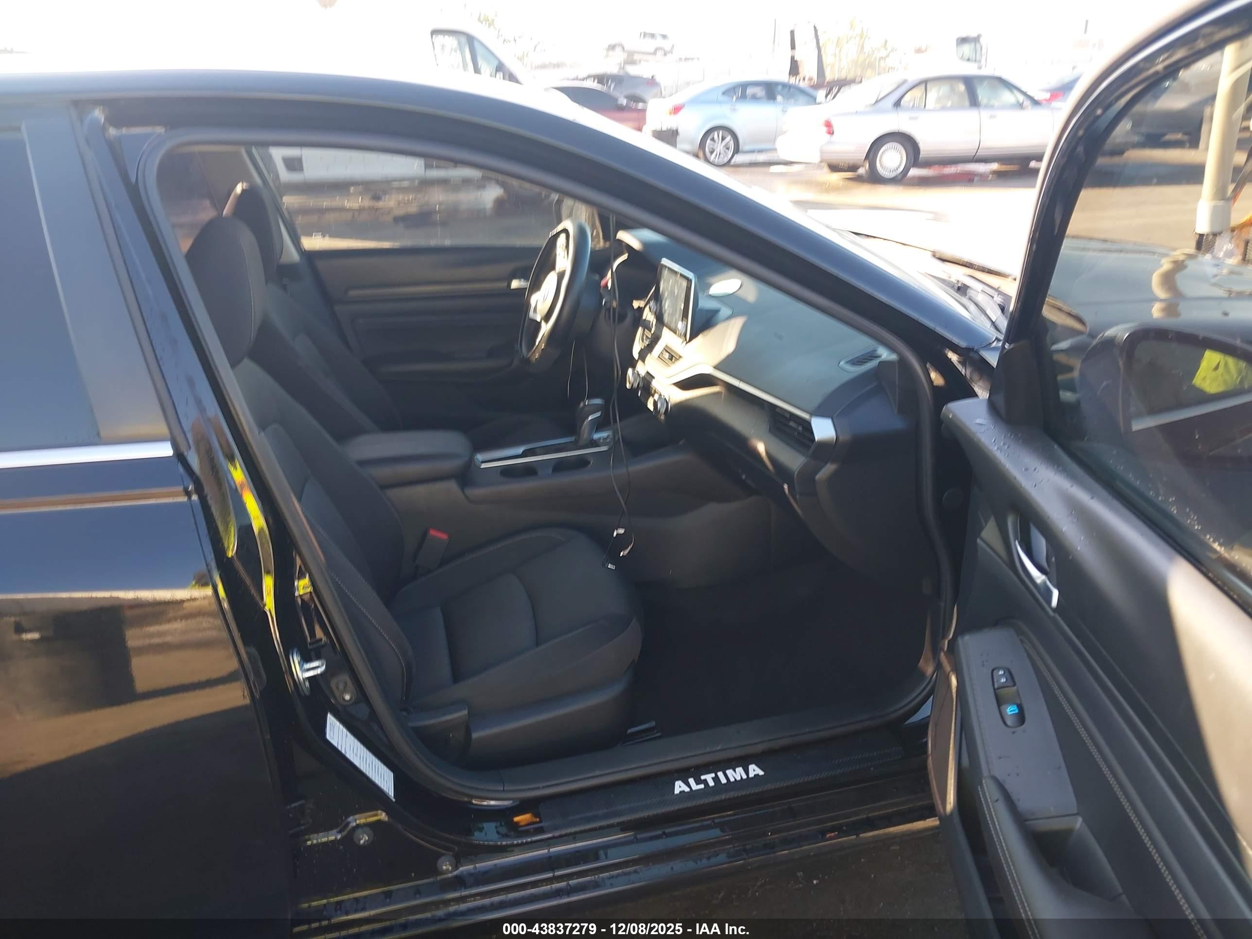 NISSAN ALTIMA image 5