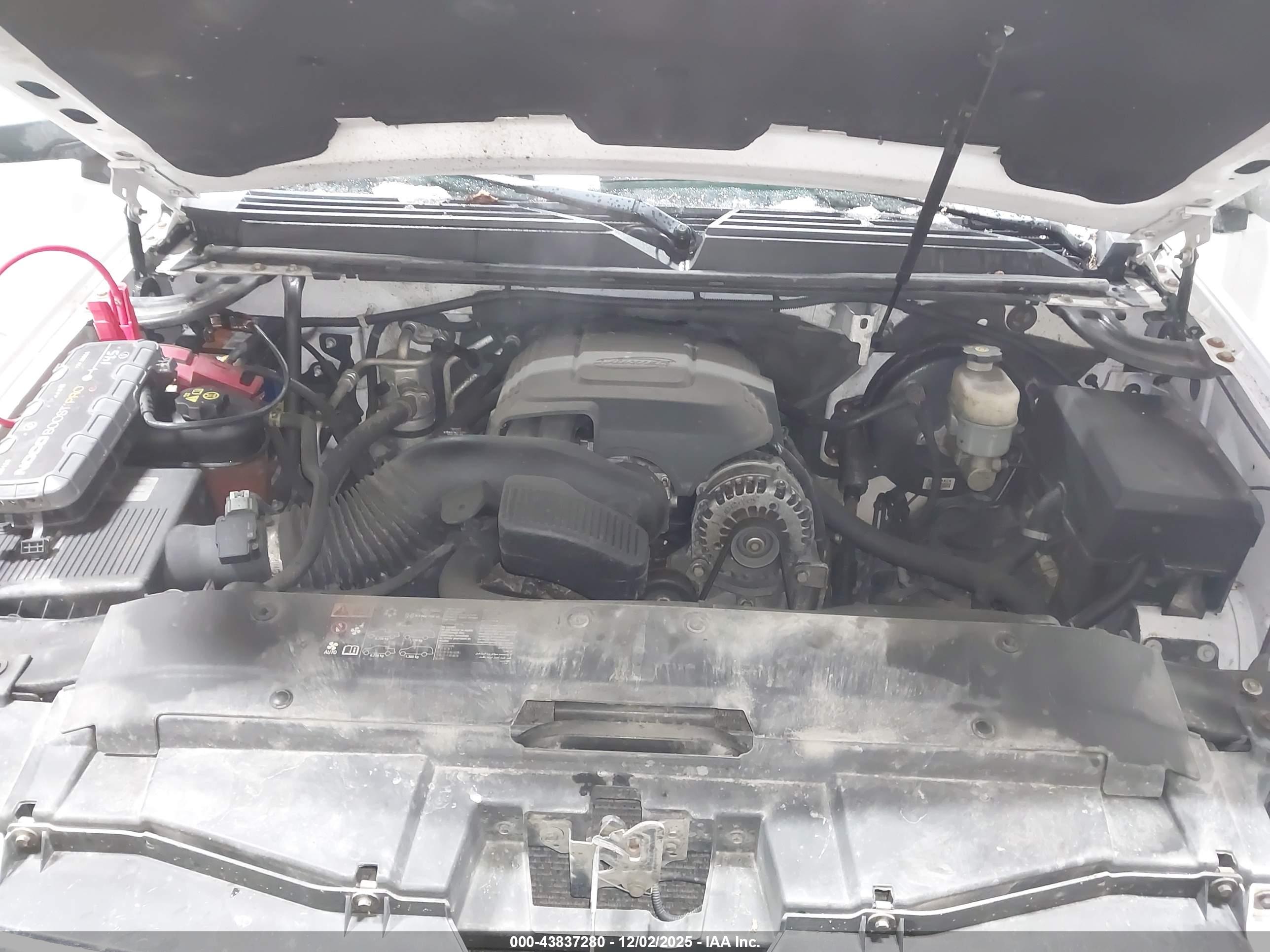 CHEVROLET SUBURBAN image 10
