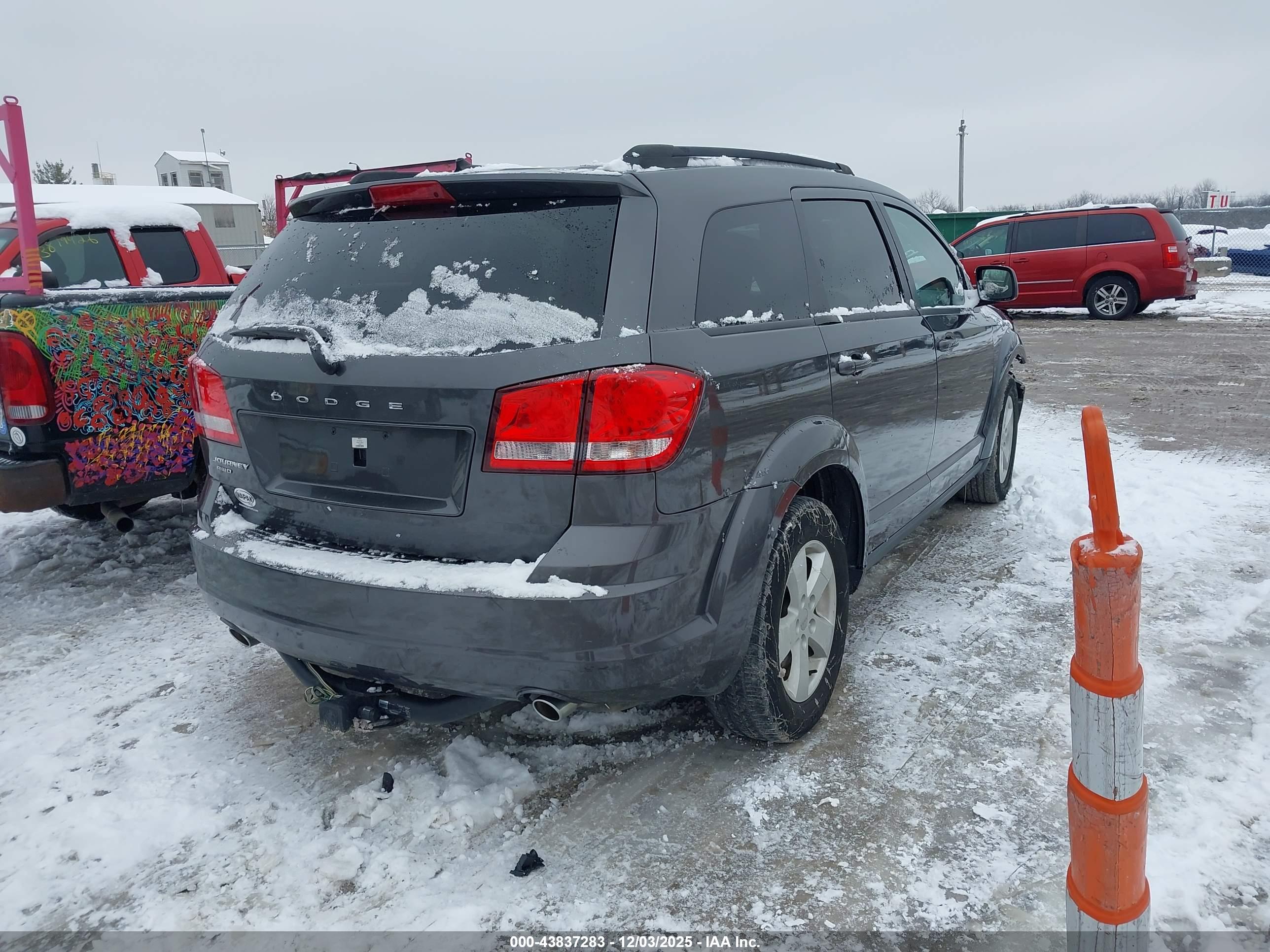 DODGE JOURNEY image 4