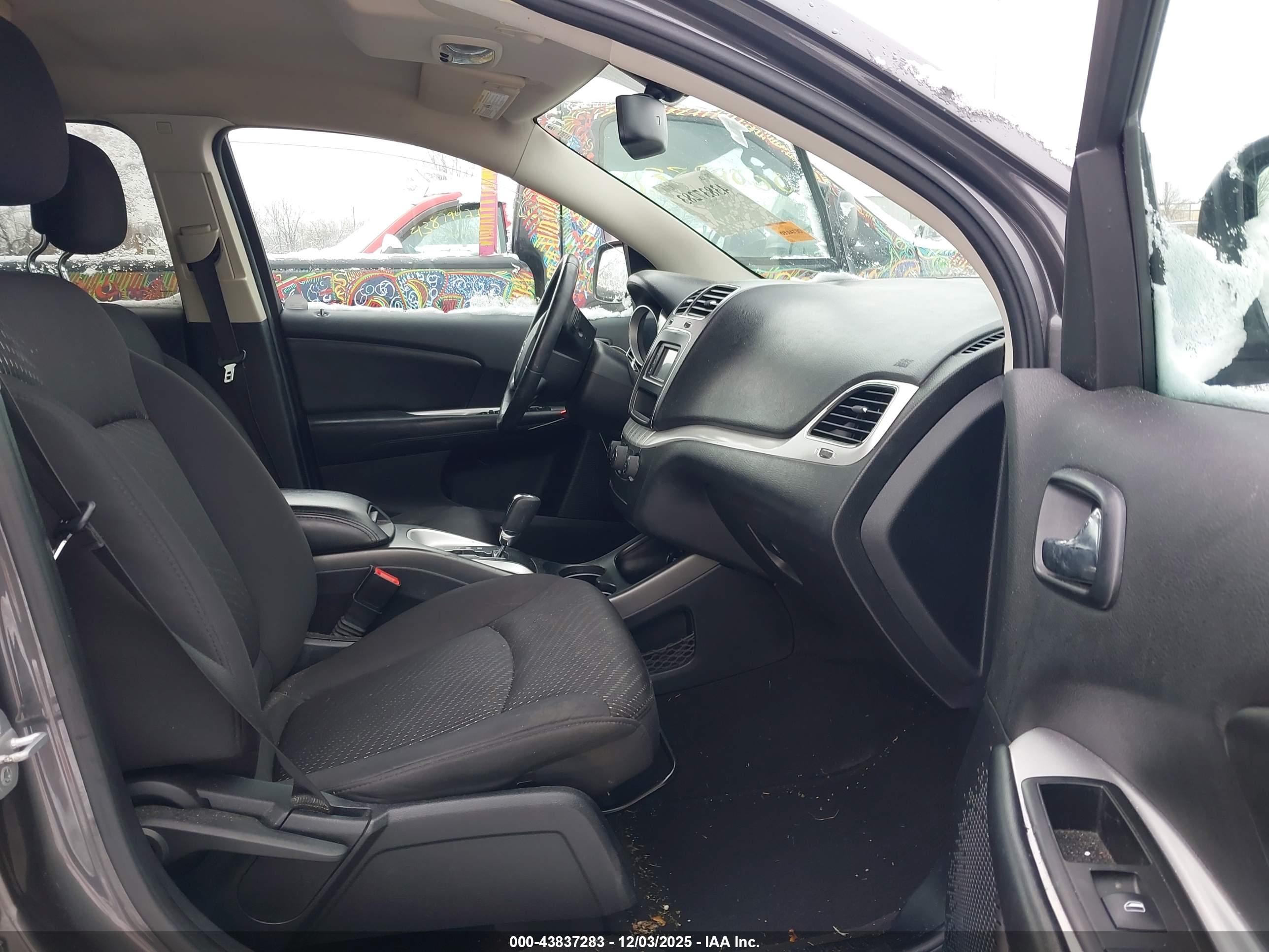 DODGE JOURNEY image 5