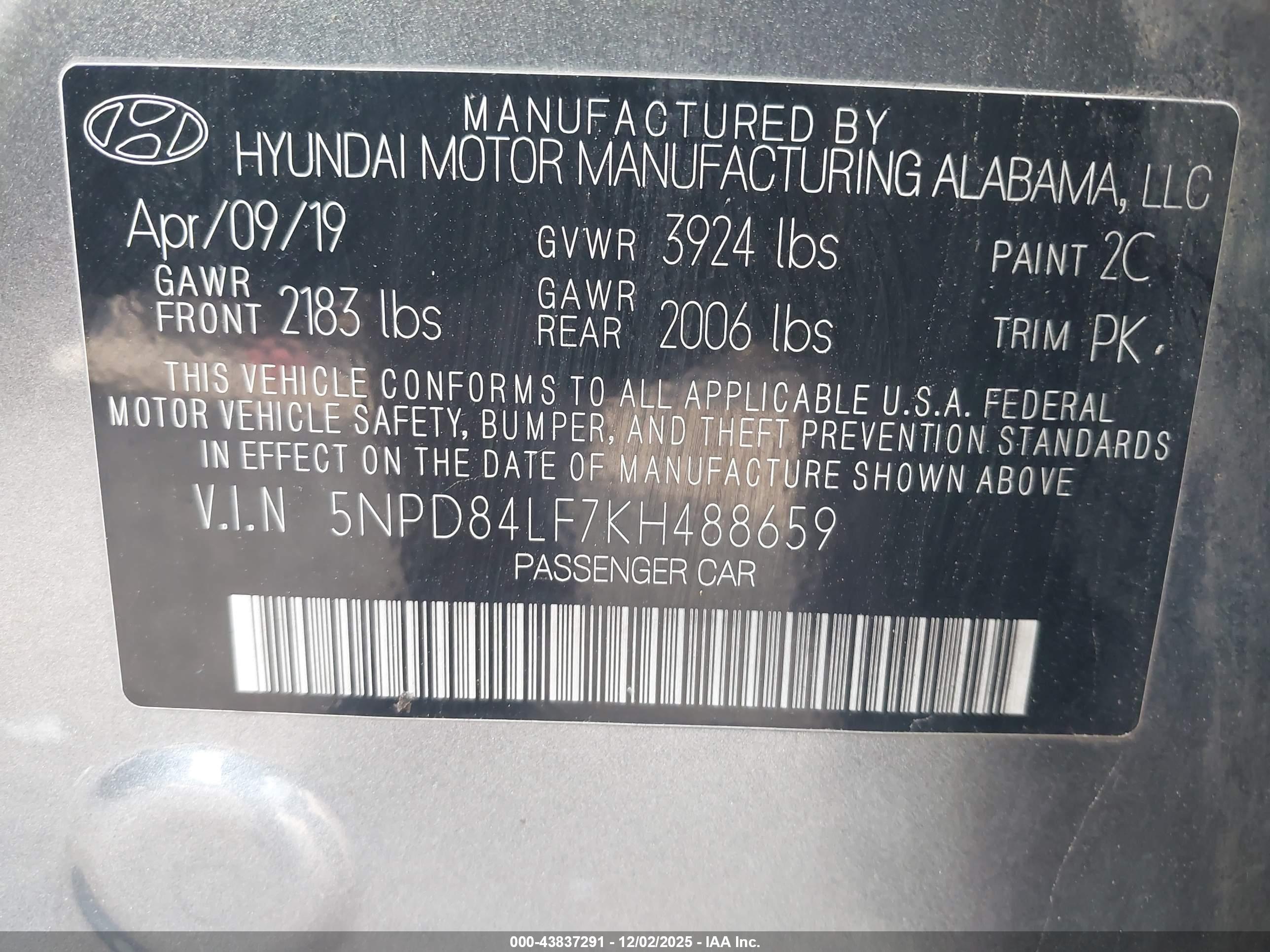 HYUNDAI ELANTRA image 9
