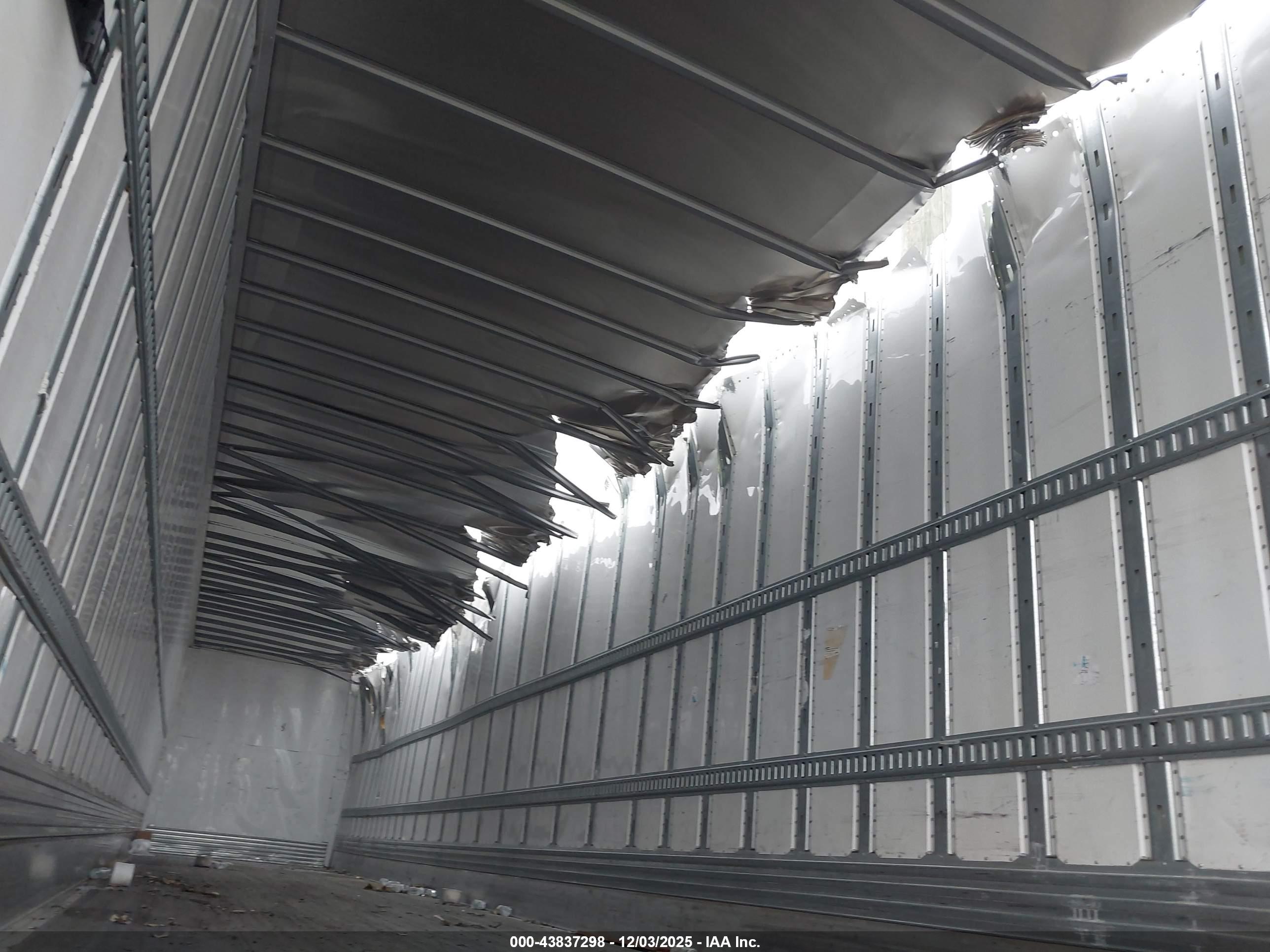 UTILITY TRAILER image 7