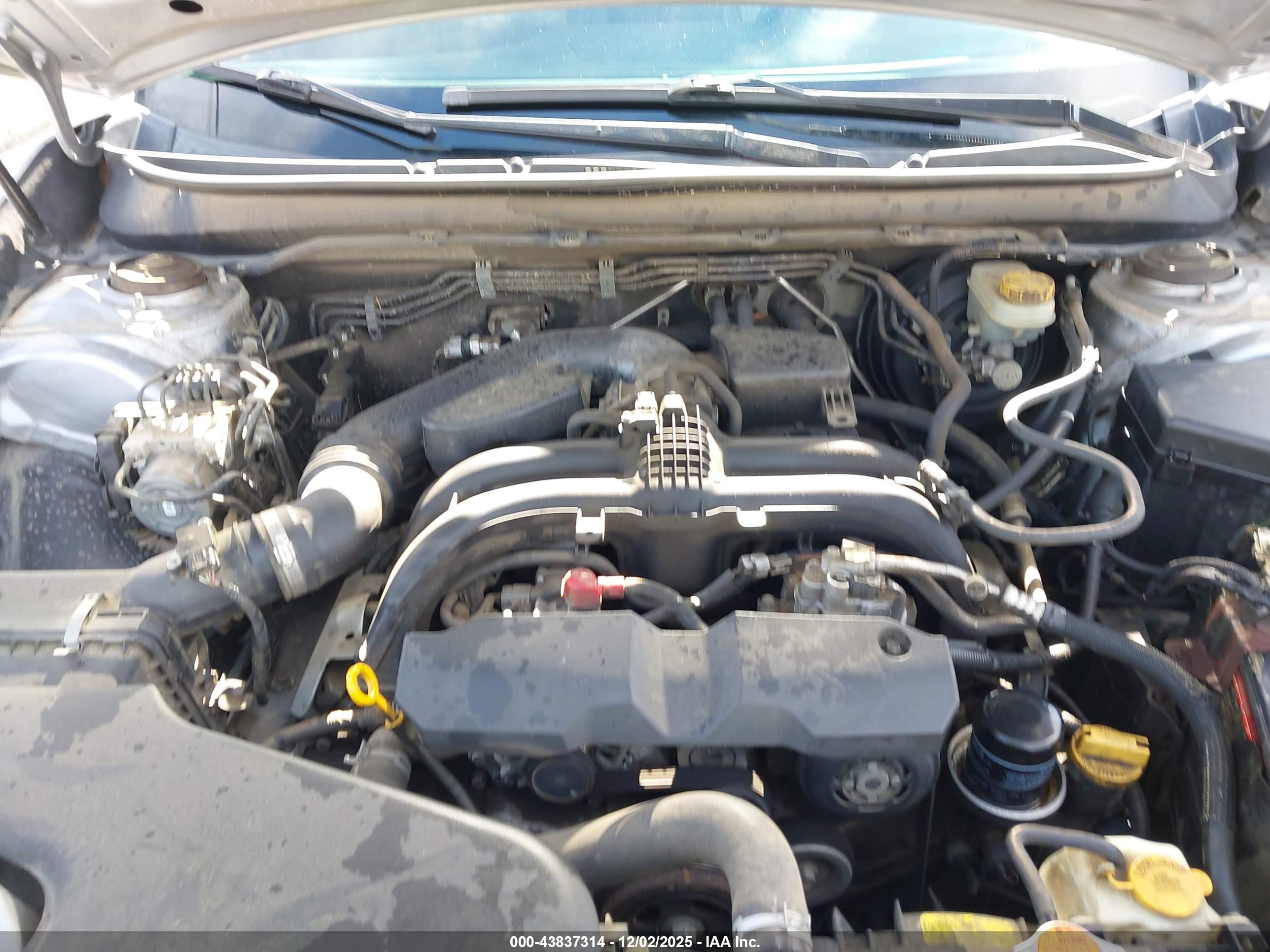 SUBARU OUTBACK image 10