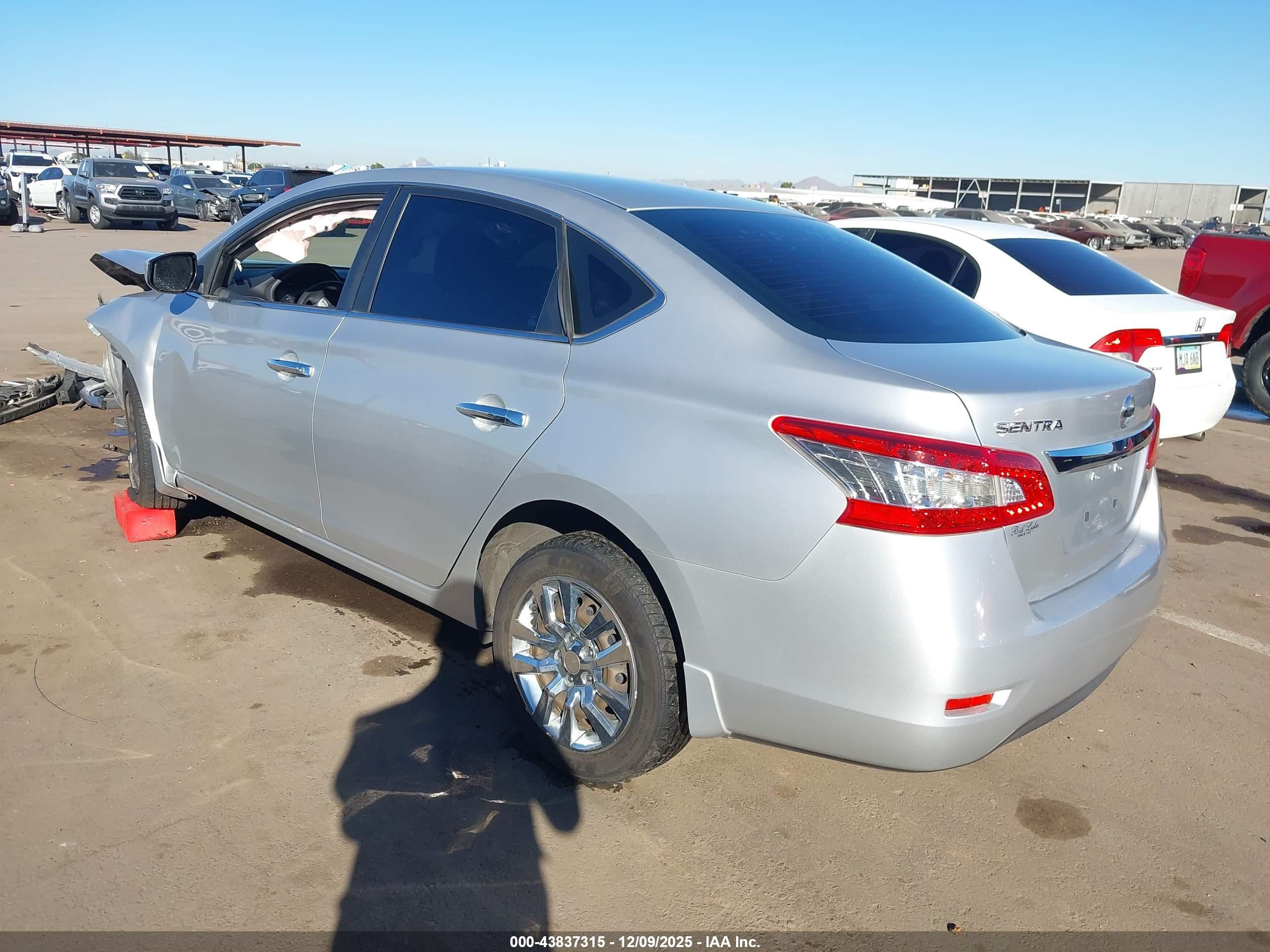 NISSAN SENTRA image 3