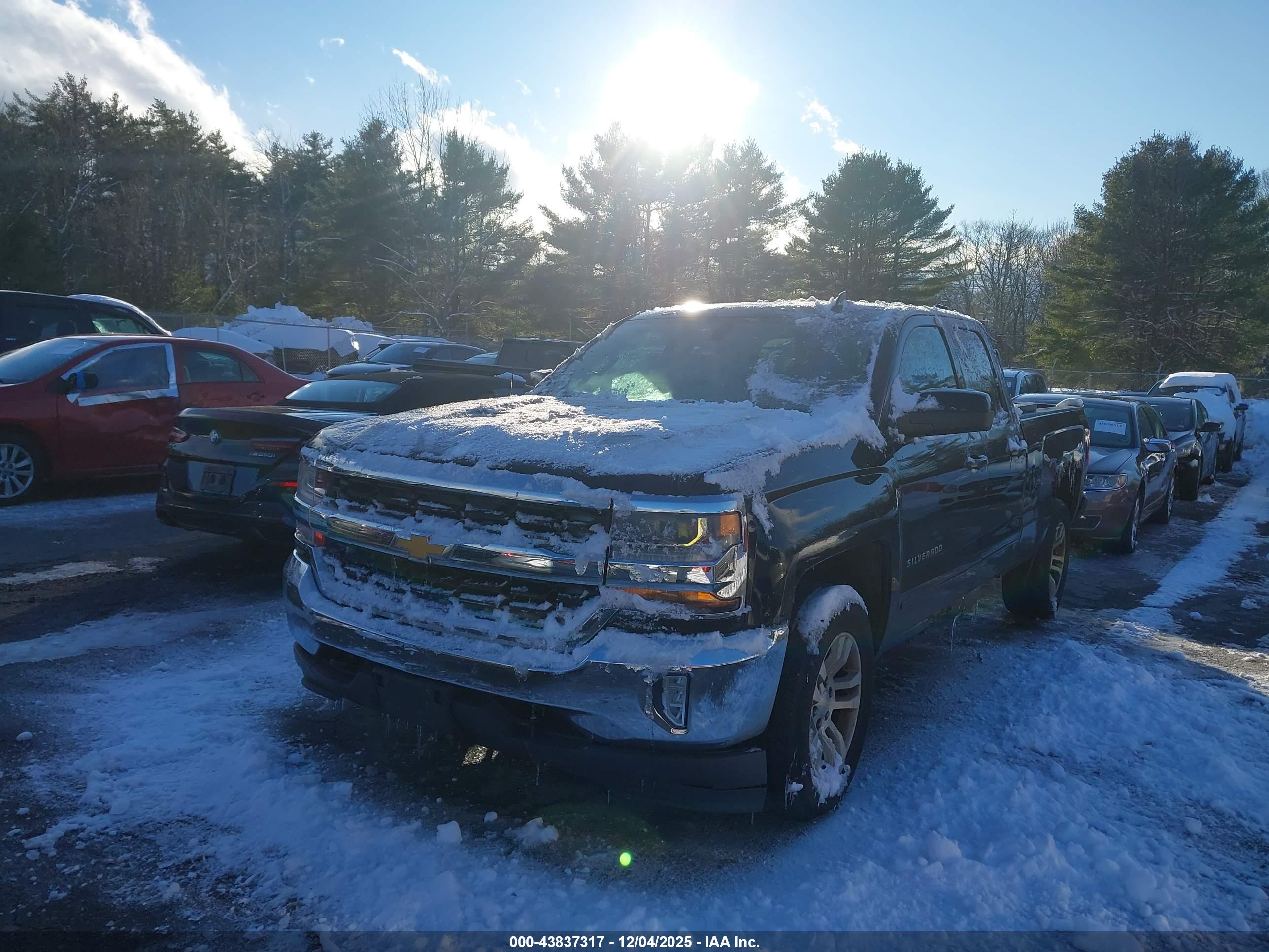 CHEVROLET SILVERADO image 2