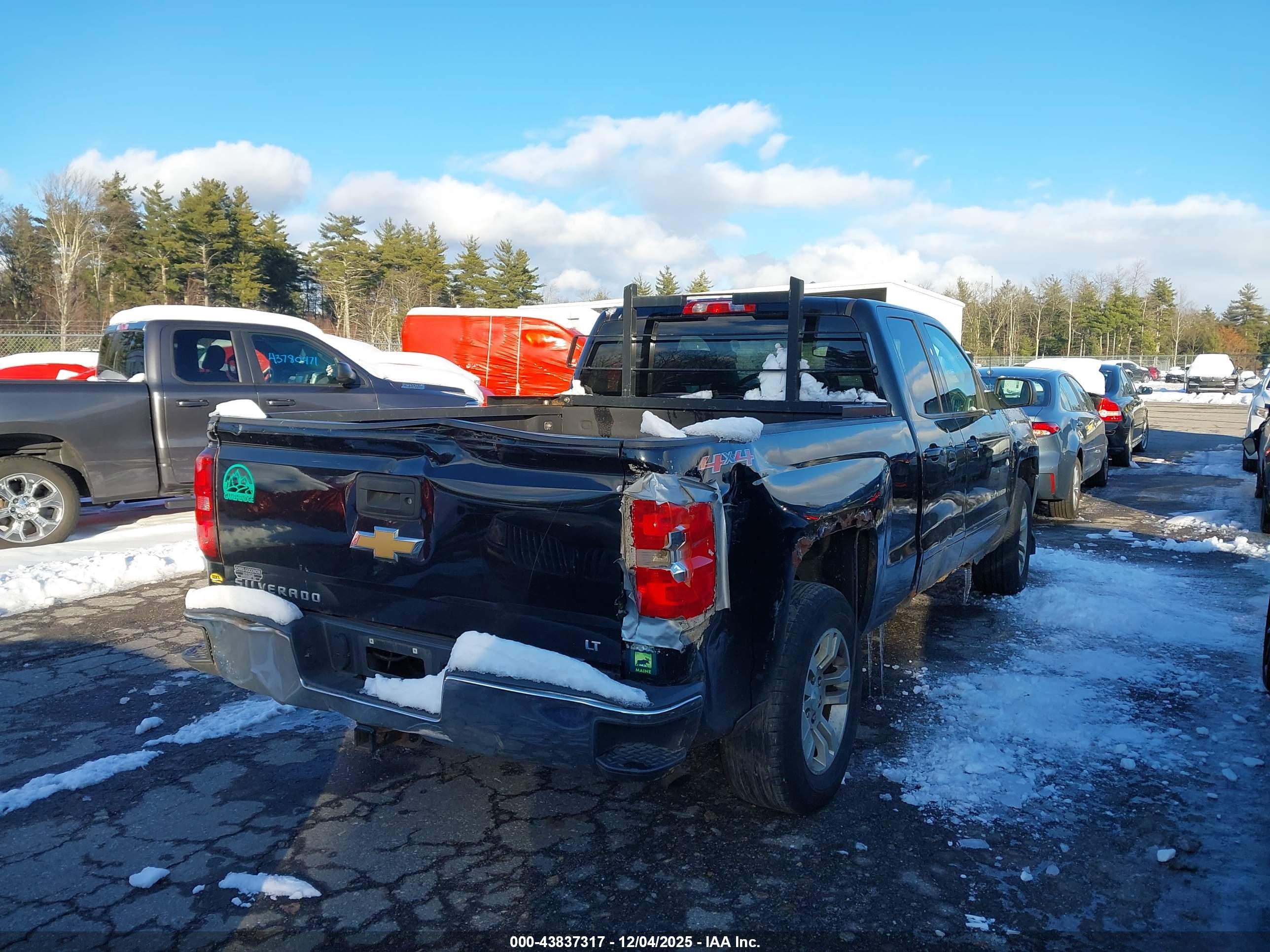 CHEVROLET SILVERADO image 4