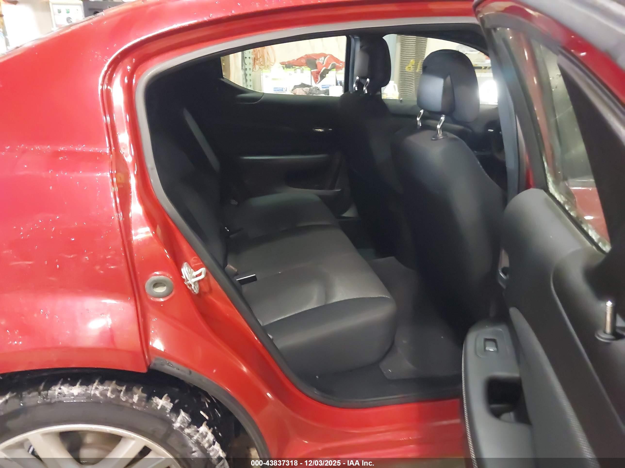 DODGE AVENGER image 8