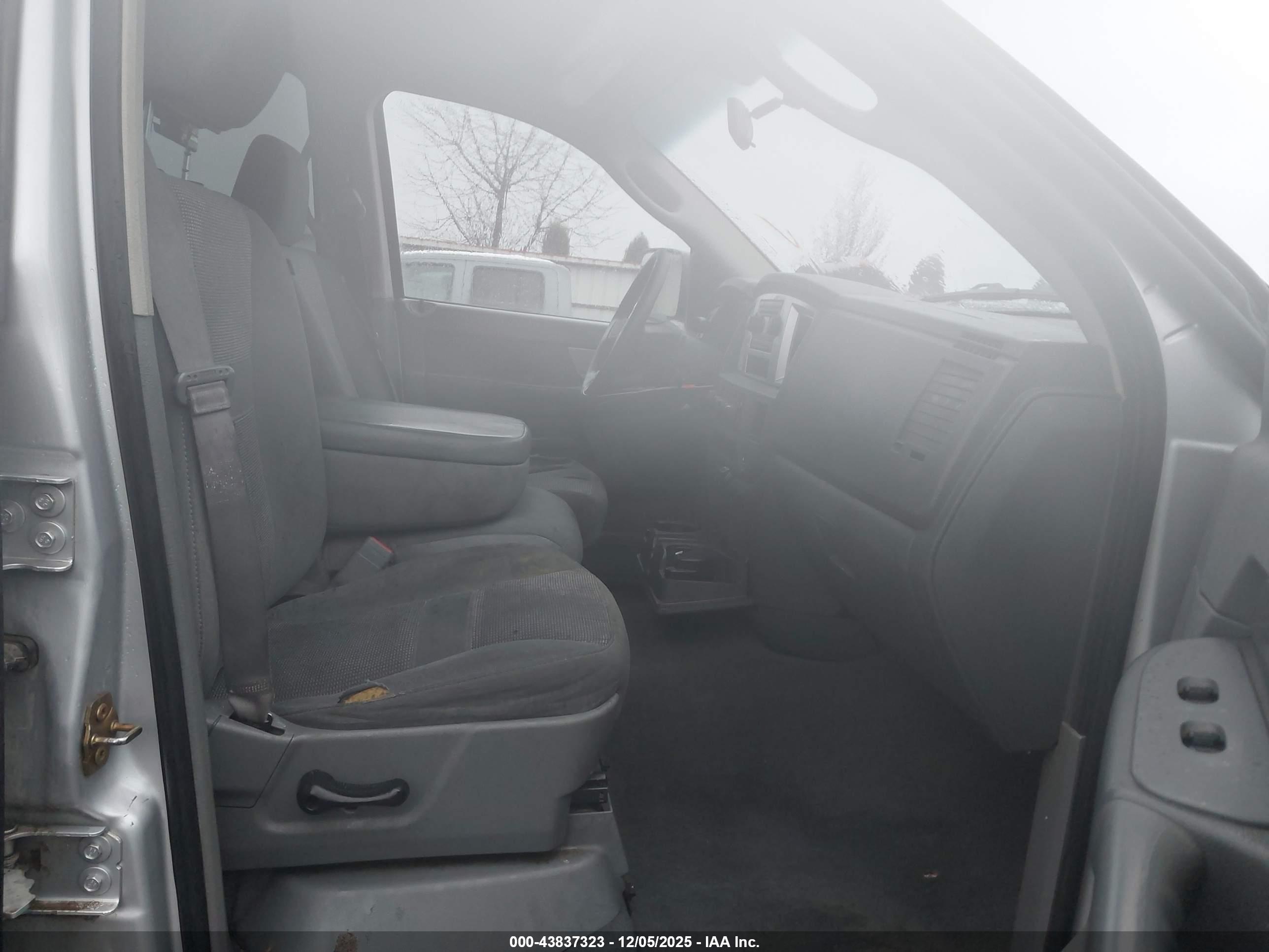 DODGE RAM image 5