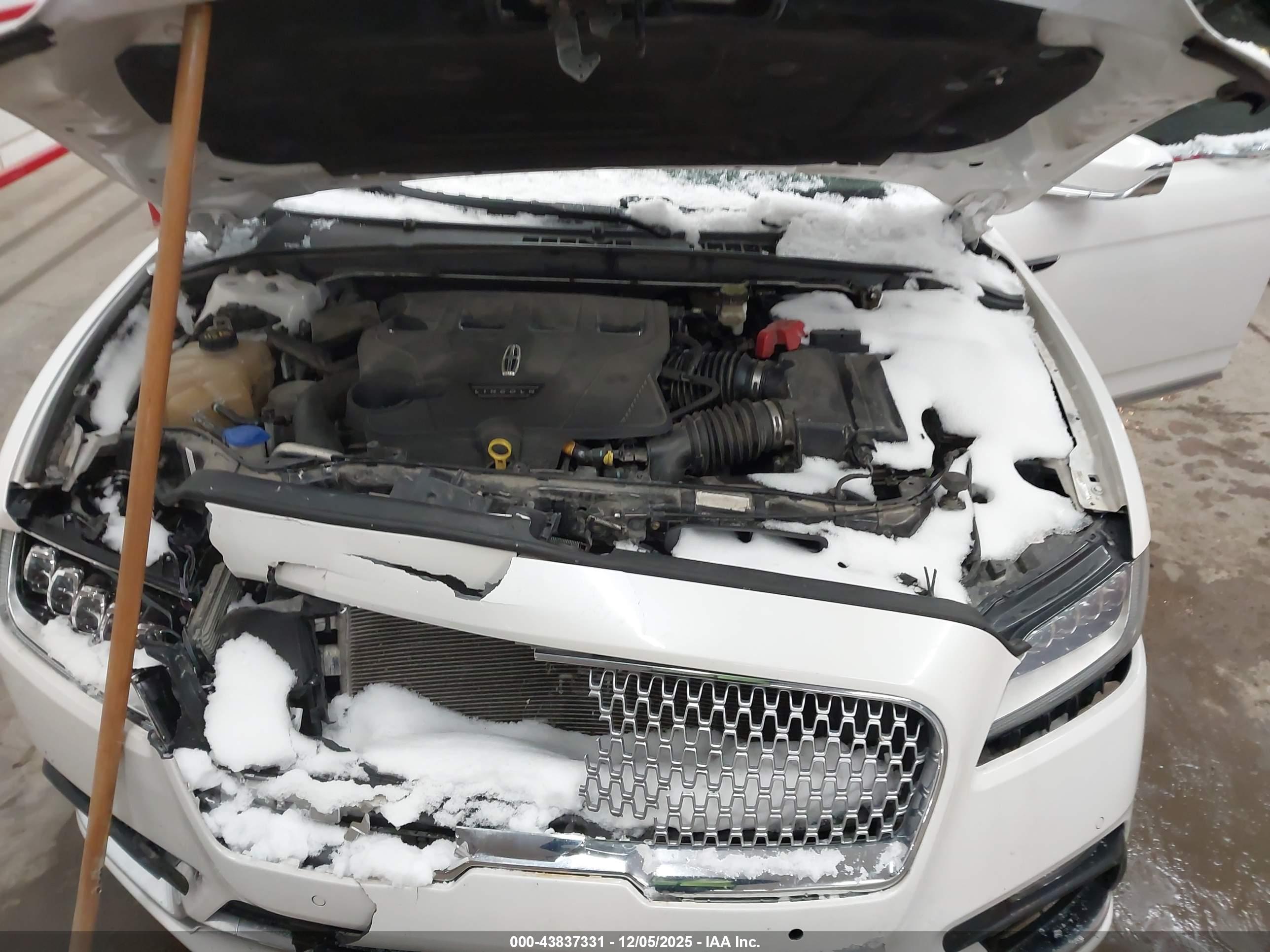 LINCOLN CONTINENTAL image 10