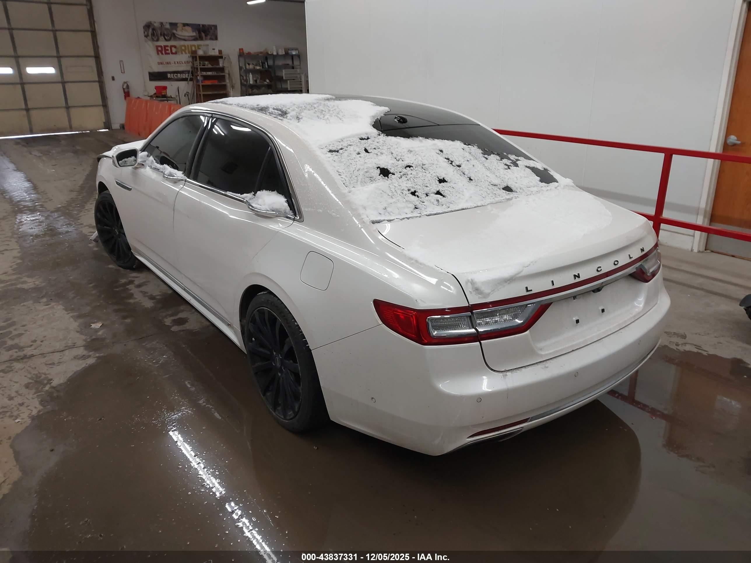 LINCOLN CONTINENTAL image 3