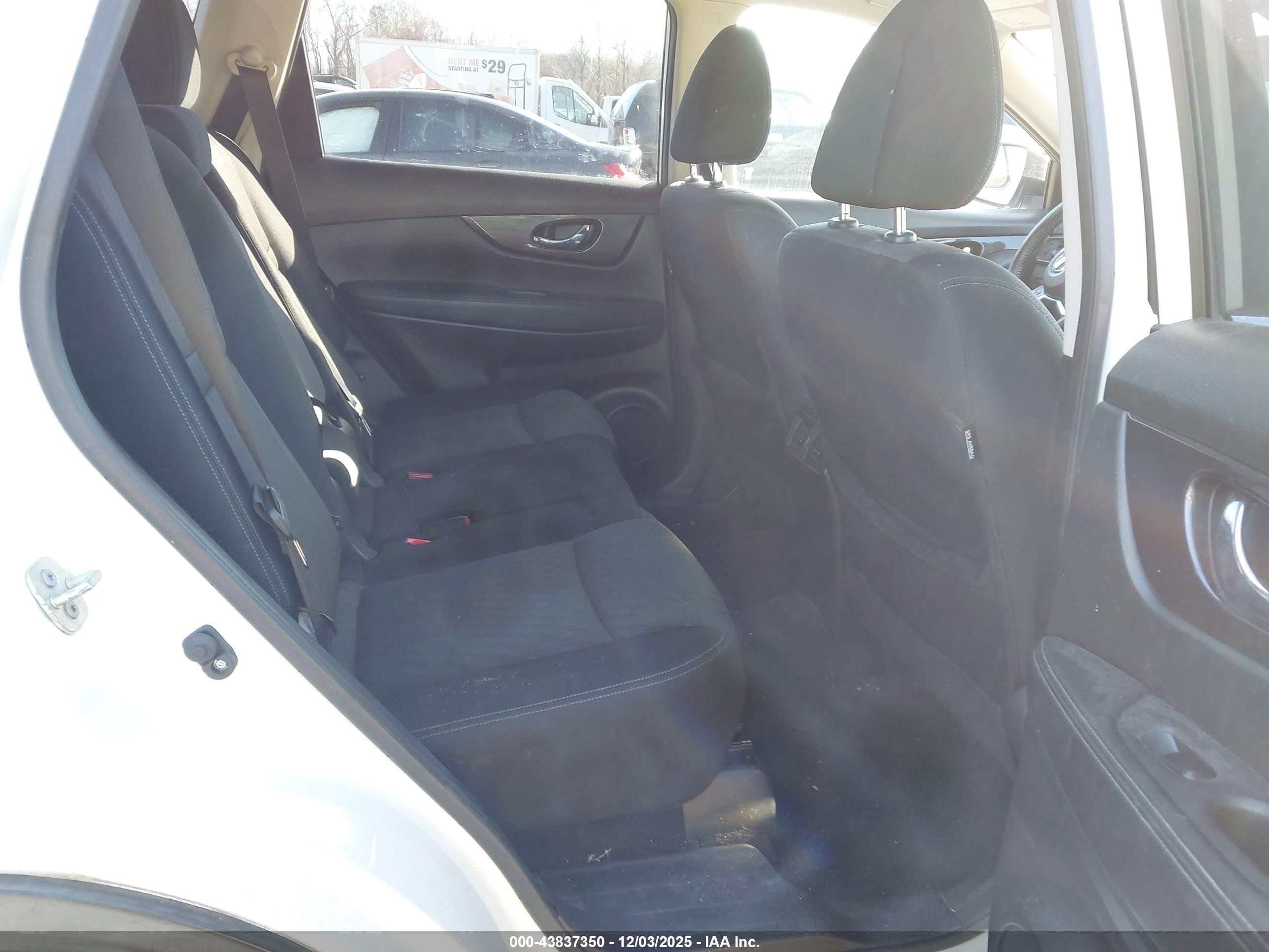 NISSAN ROGUE image 8