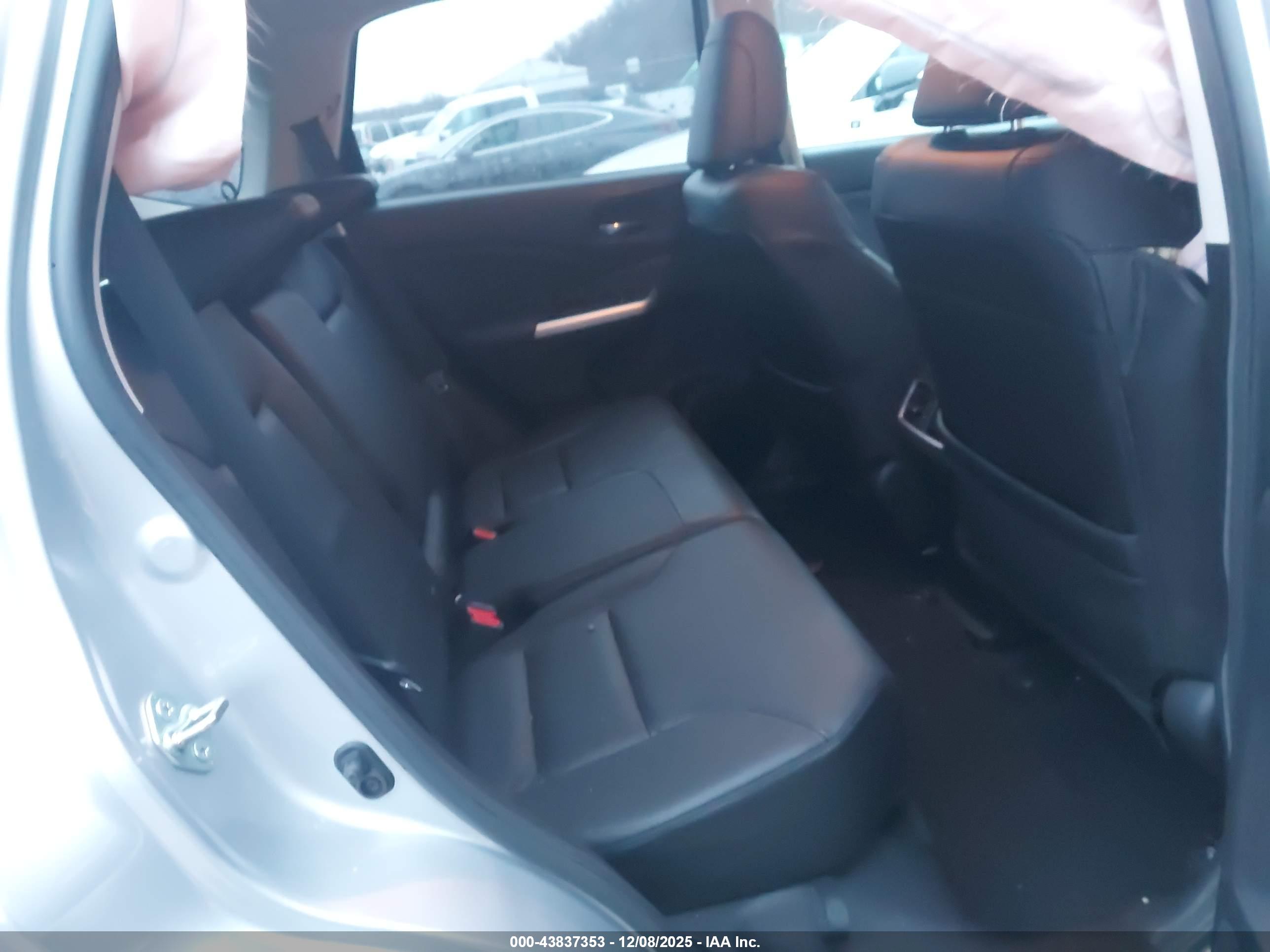 HONDA CR-V image 8