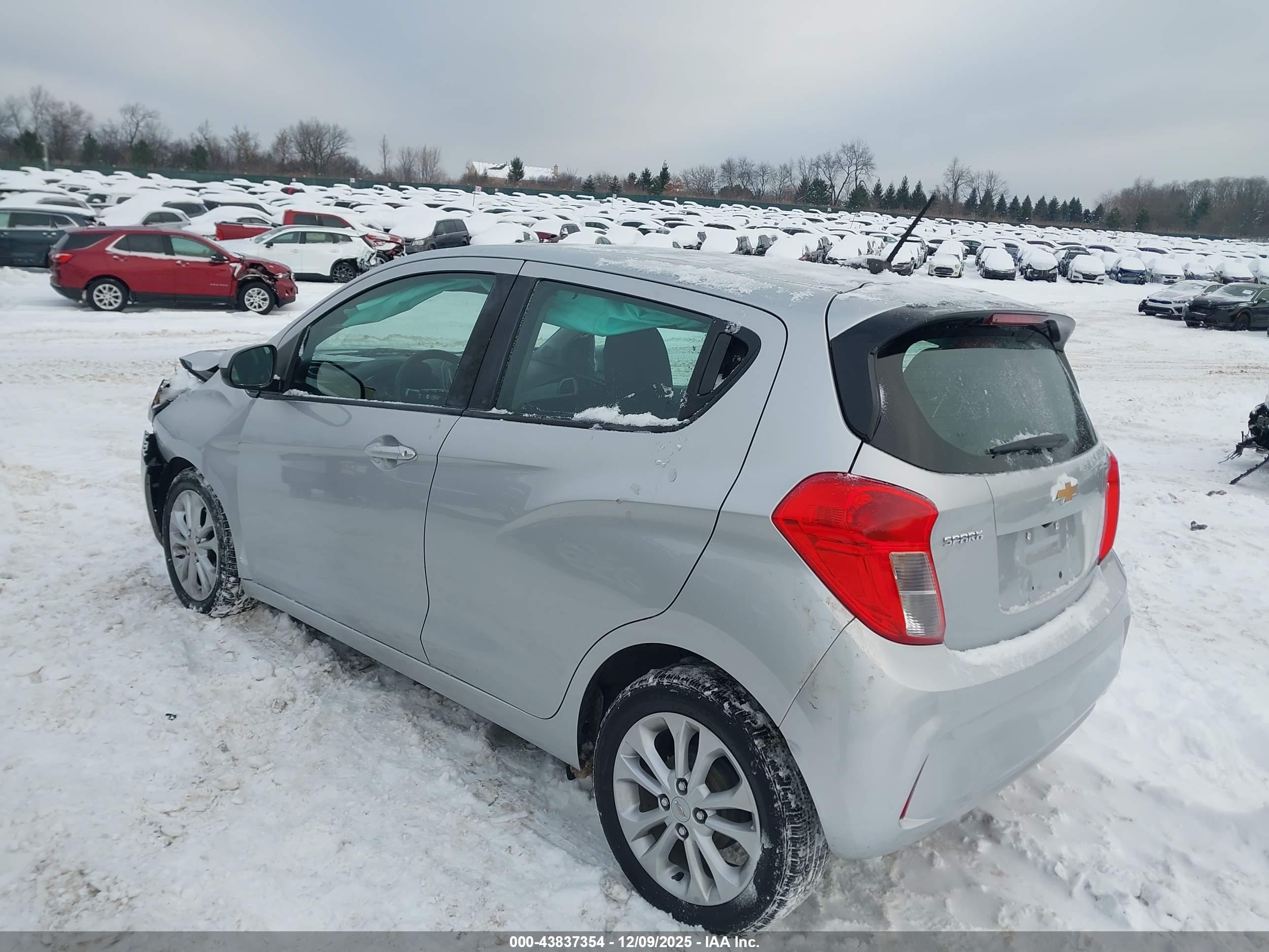CHEVROLET SPARK image 3
