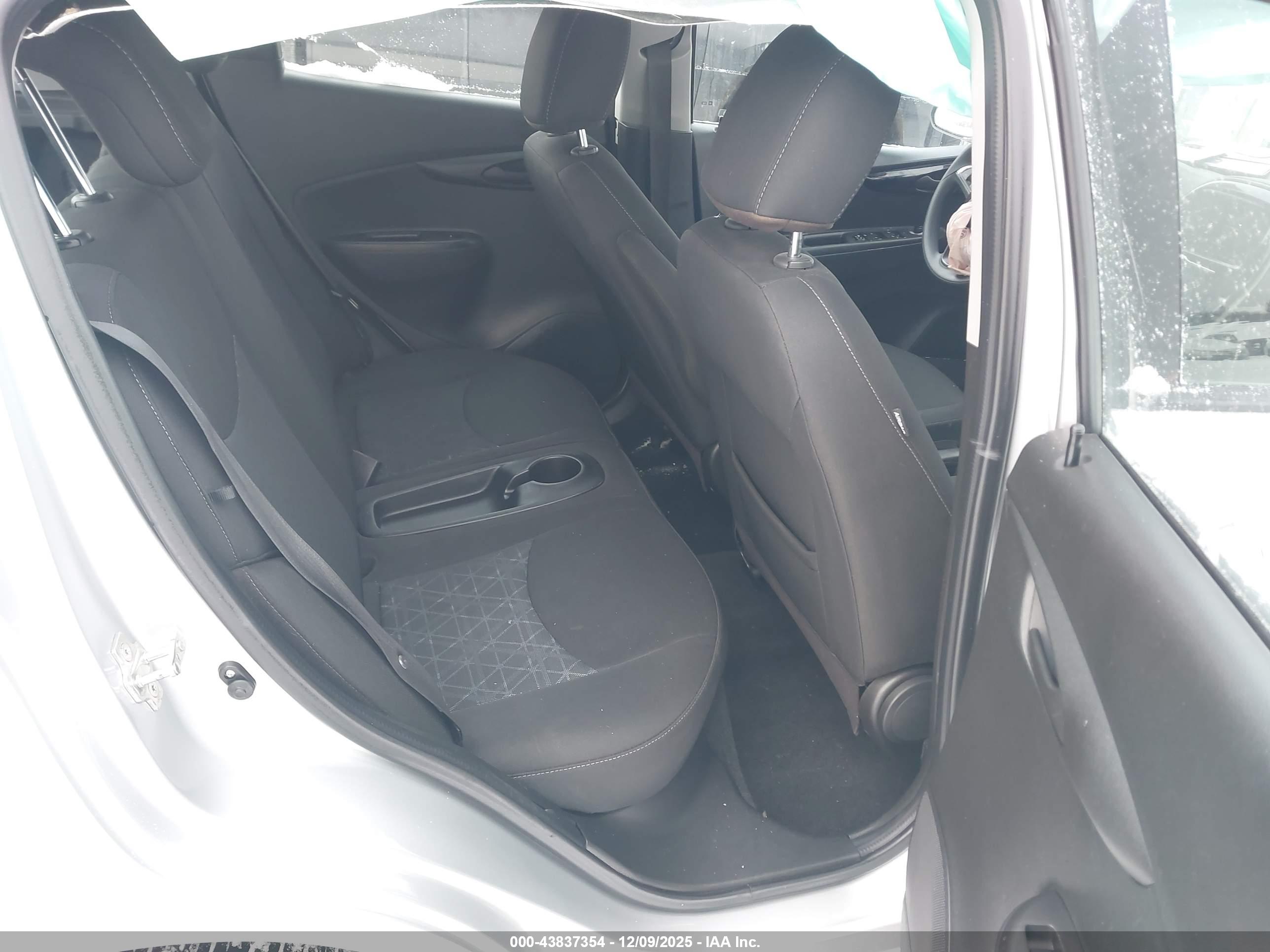 CHEVROLET SPARK image 8