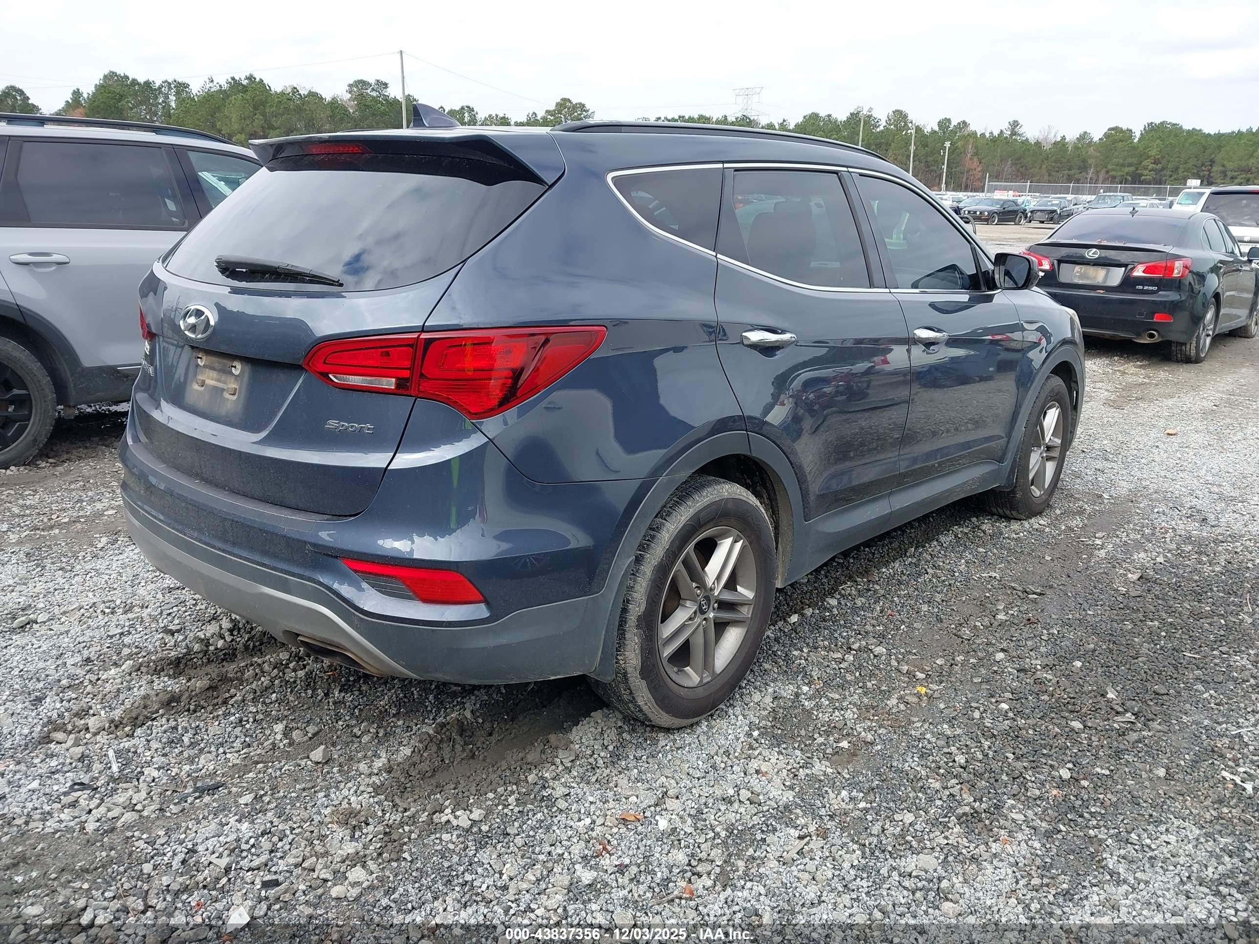 HYUNDAI SANTA image 4