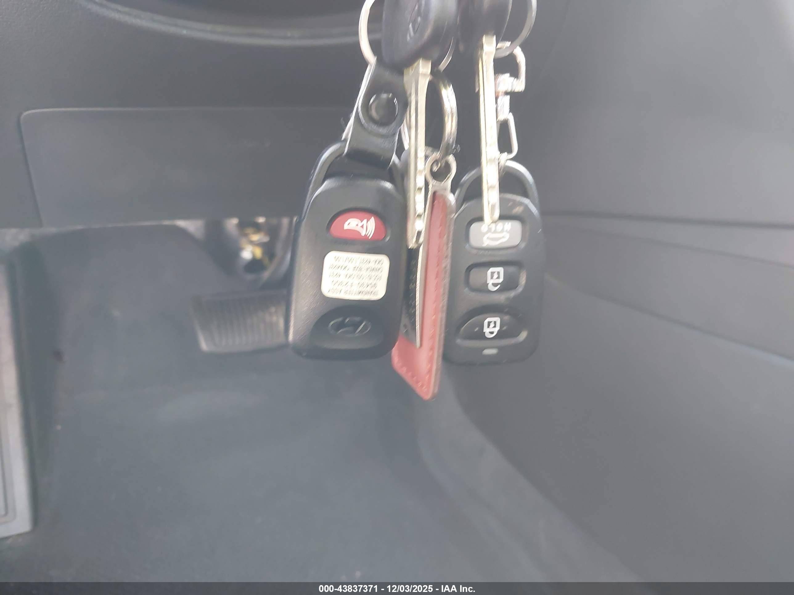 HYUNDAI ELANTRA image 11