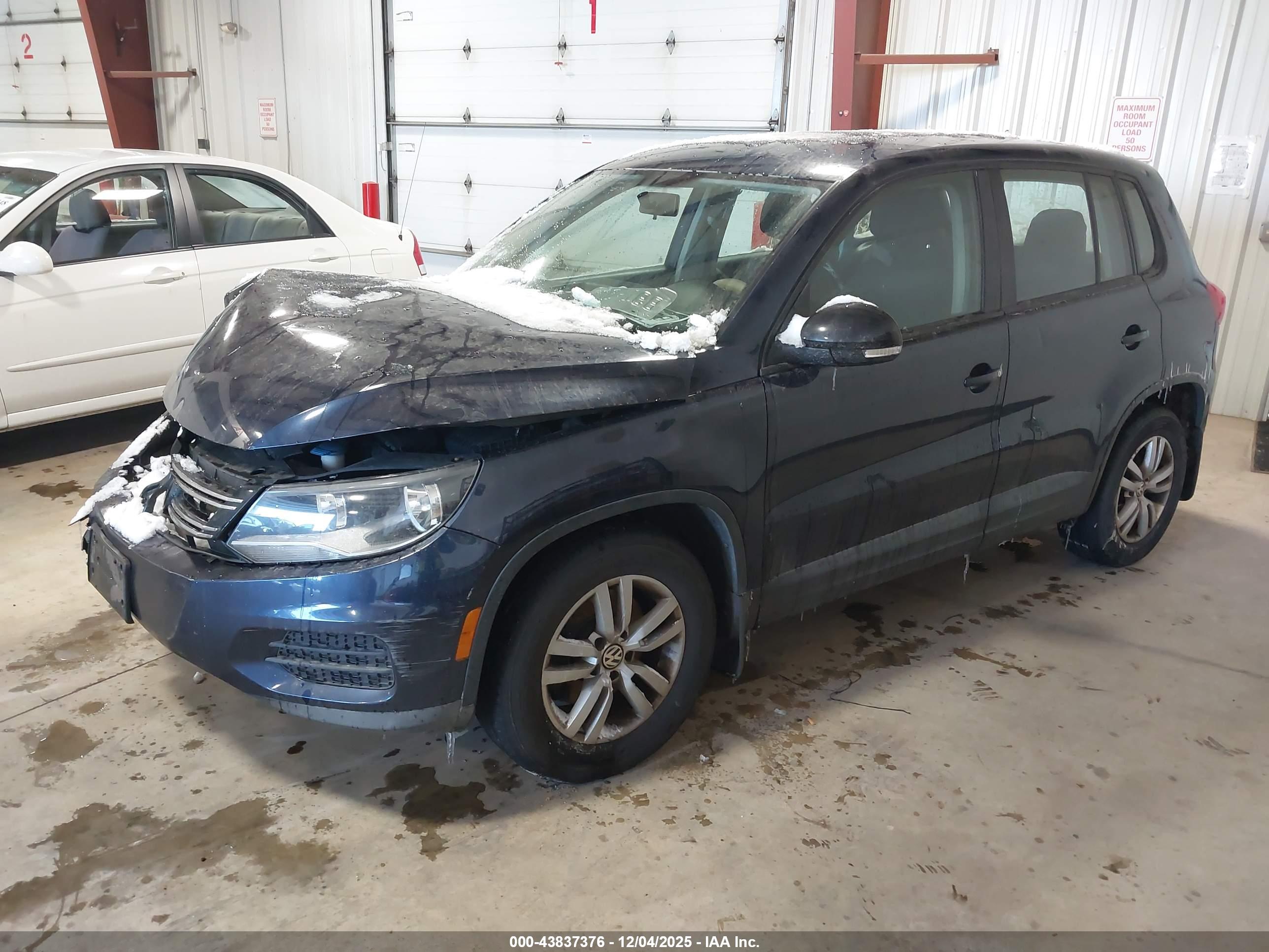 VOLKSWAGEN TIGUAN image 2
