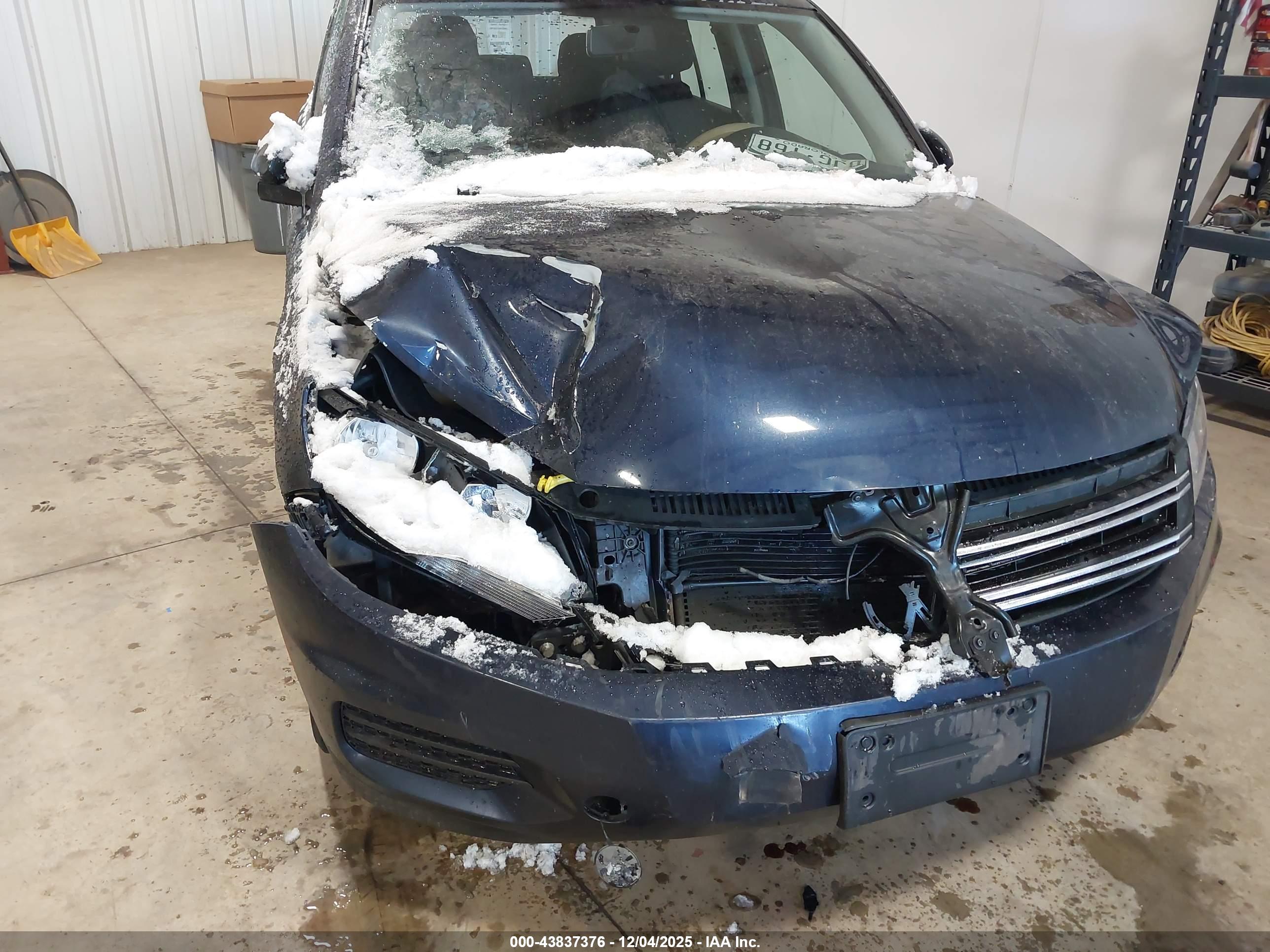 VOLKSWAGEN TIGUAN image 6