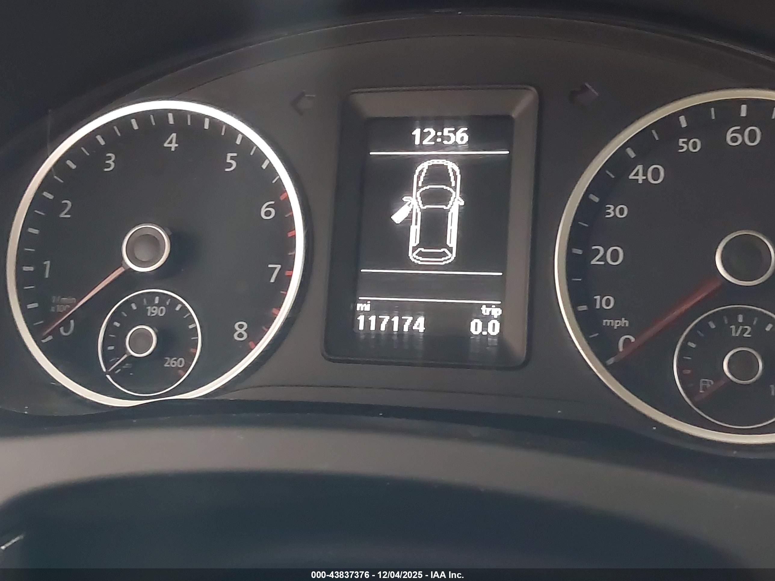 VOLKSWAGEN TIGUAN image 7